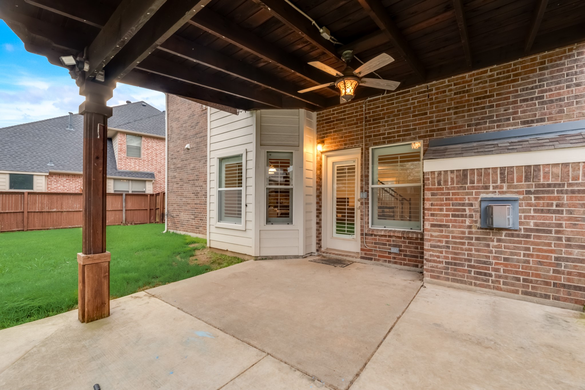 851 Carolina Way