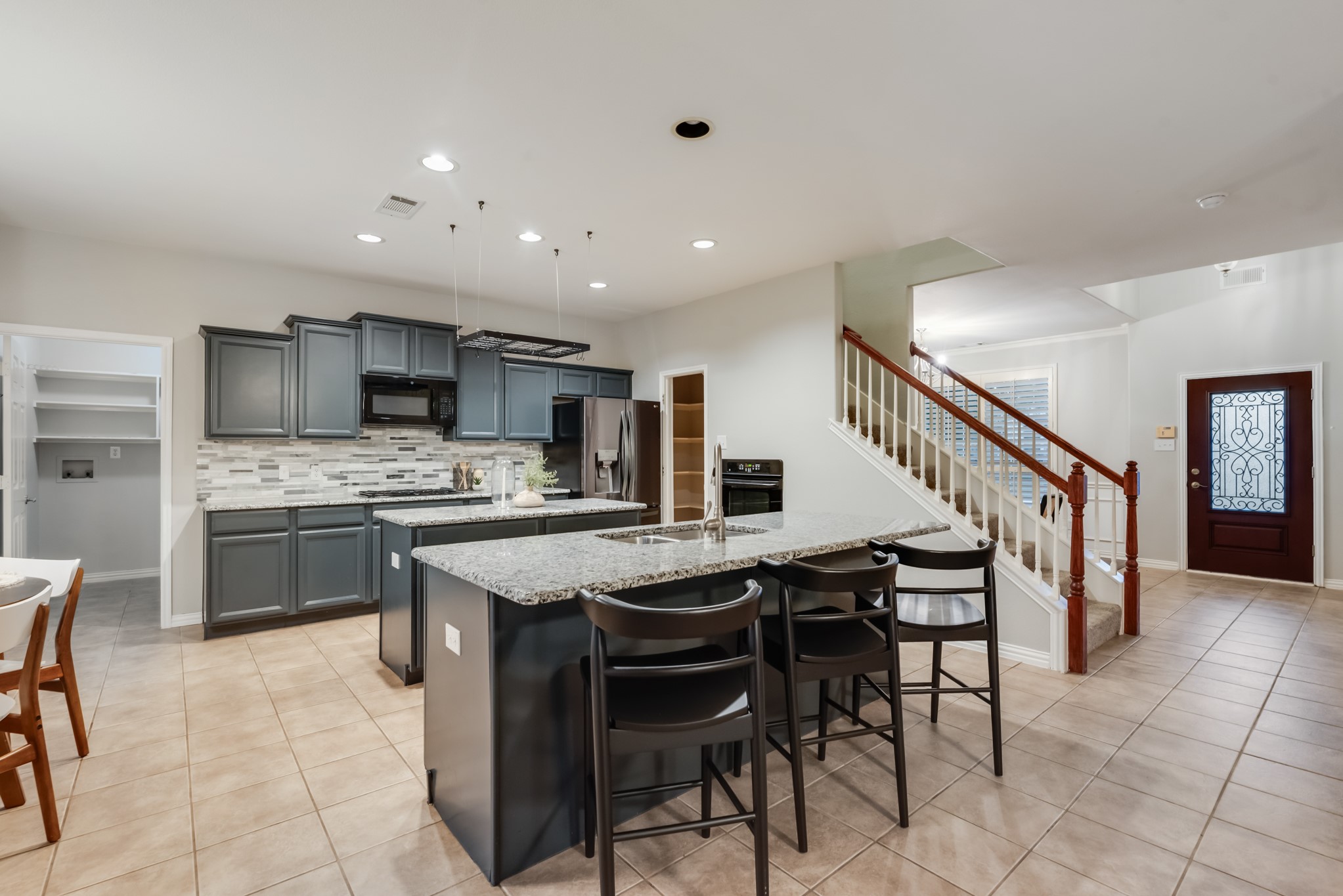 851 Carolina Way