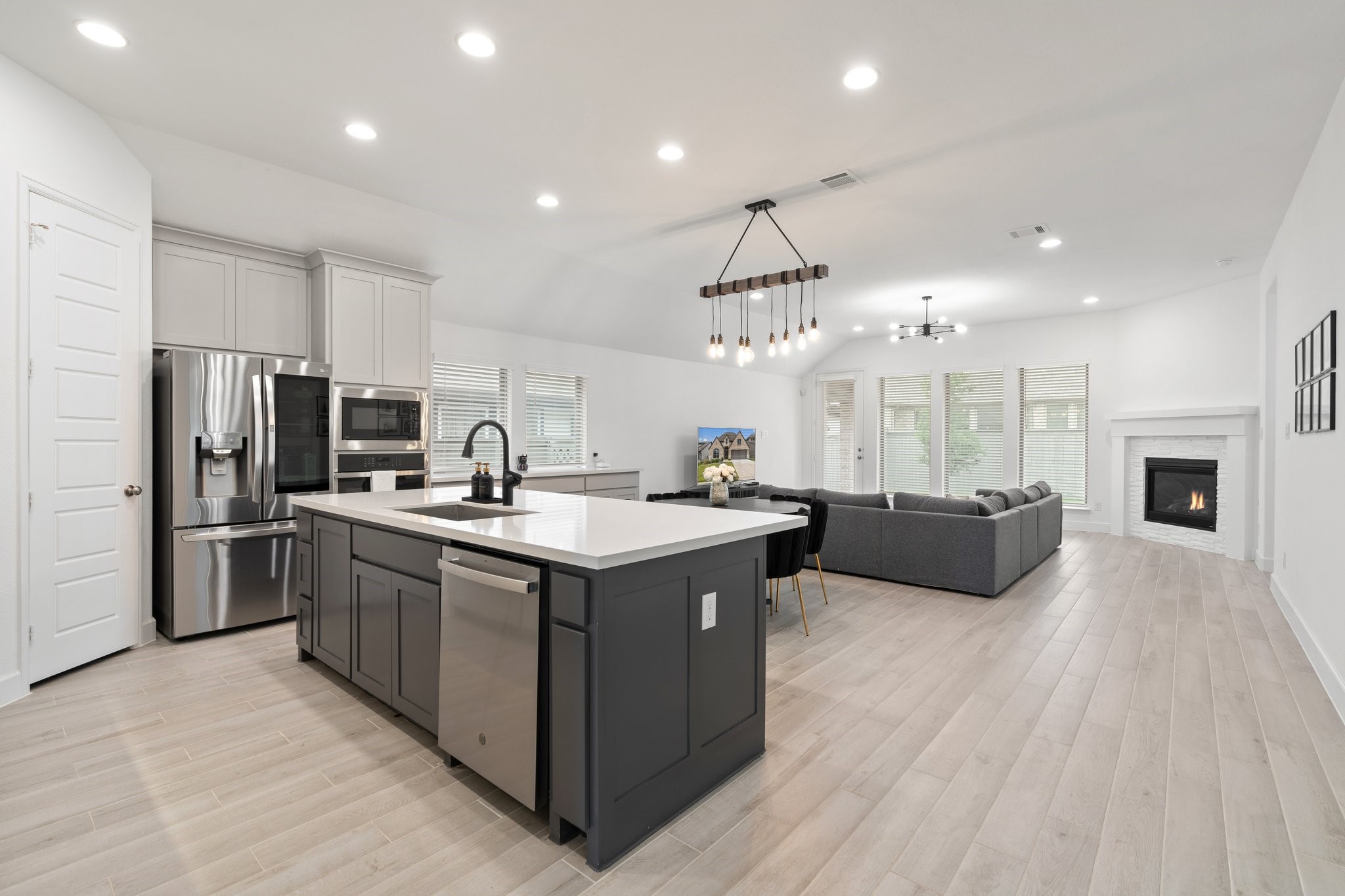 2316 Lazy Dog Lane