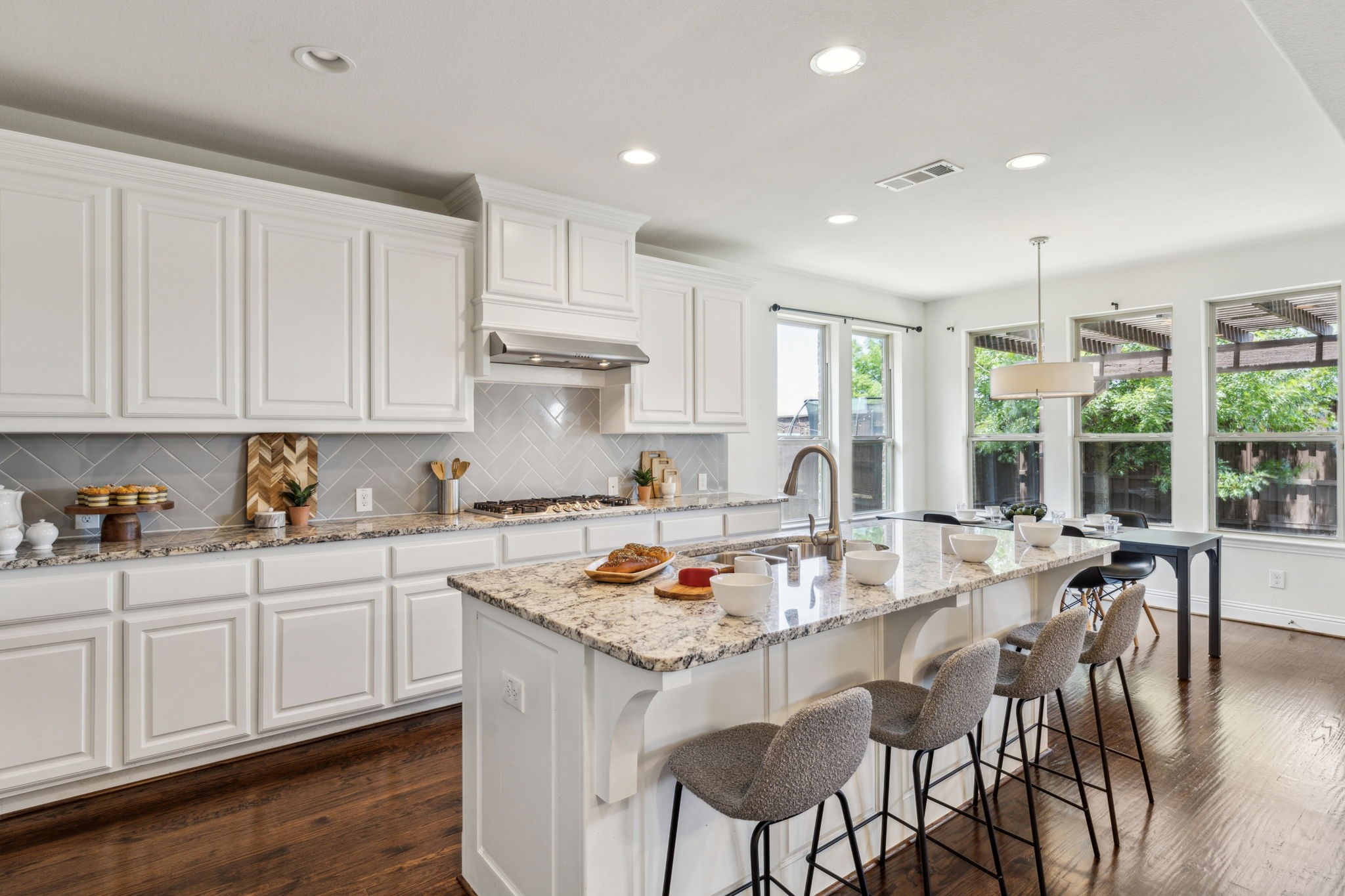 560 Evening Sun Drive