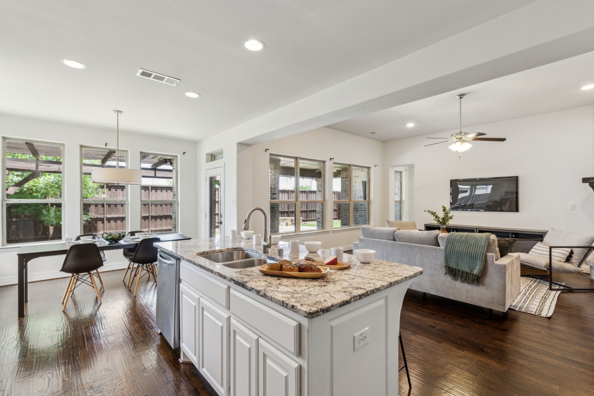 560 Evening Sun Drive