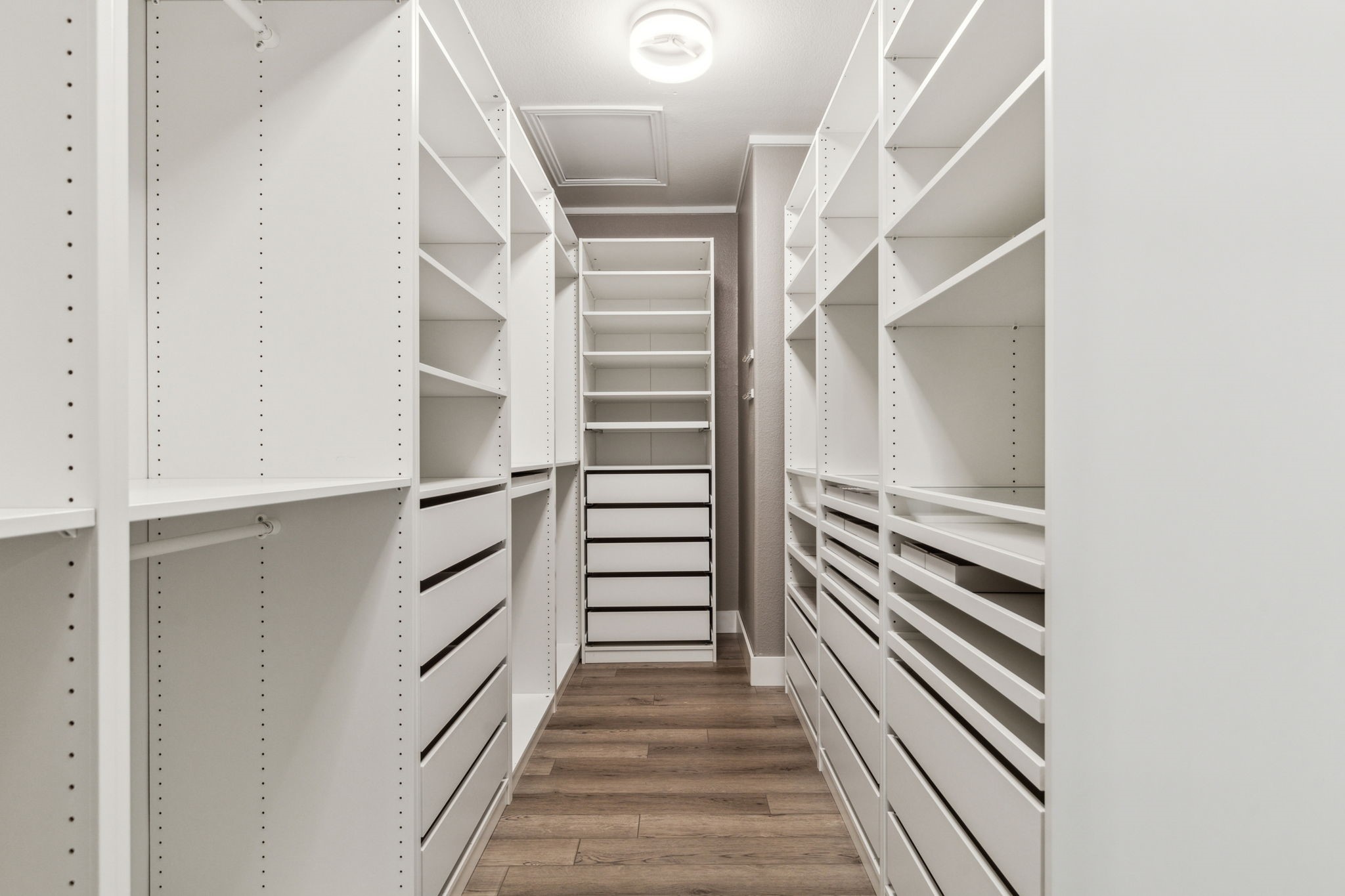 560 Evening Sun Drive