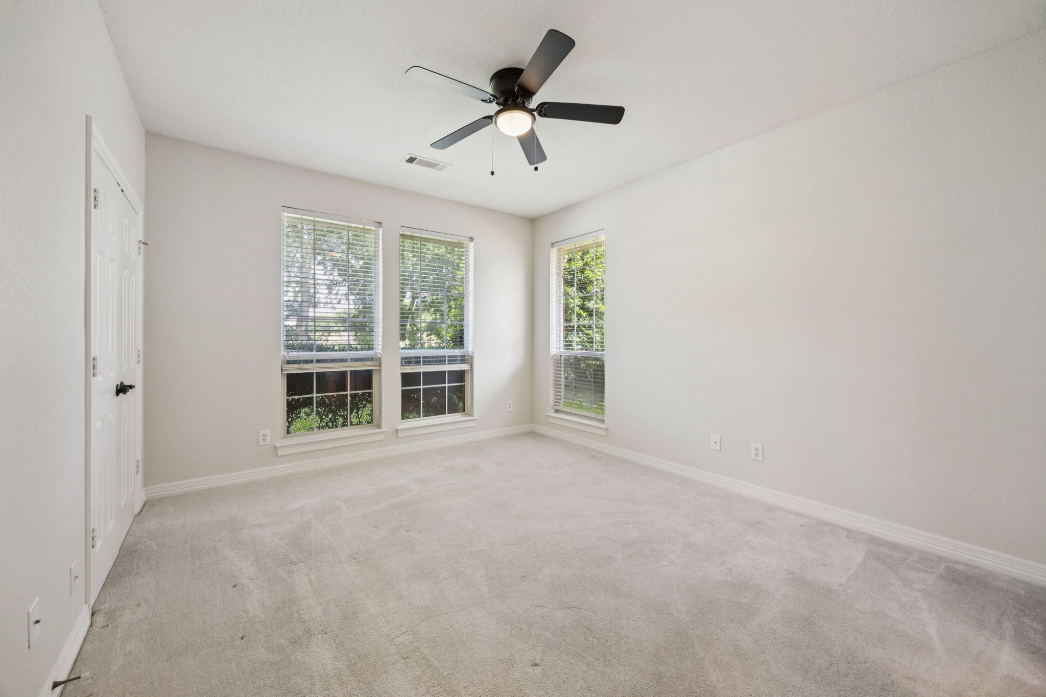 613 Edgewood Lane