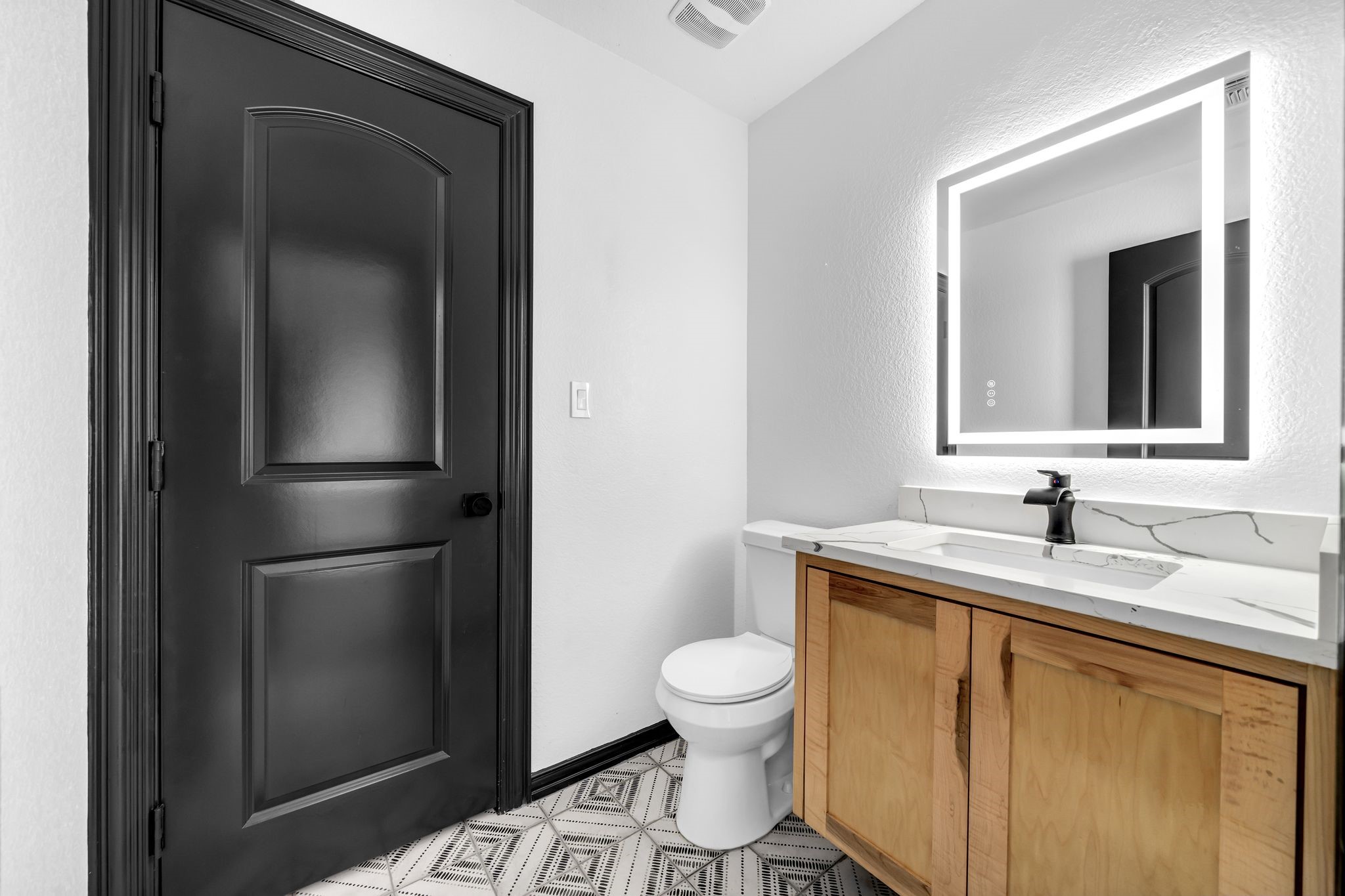 2600 Lakeview Court