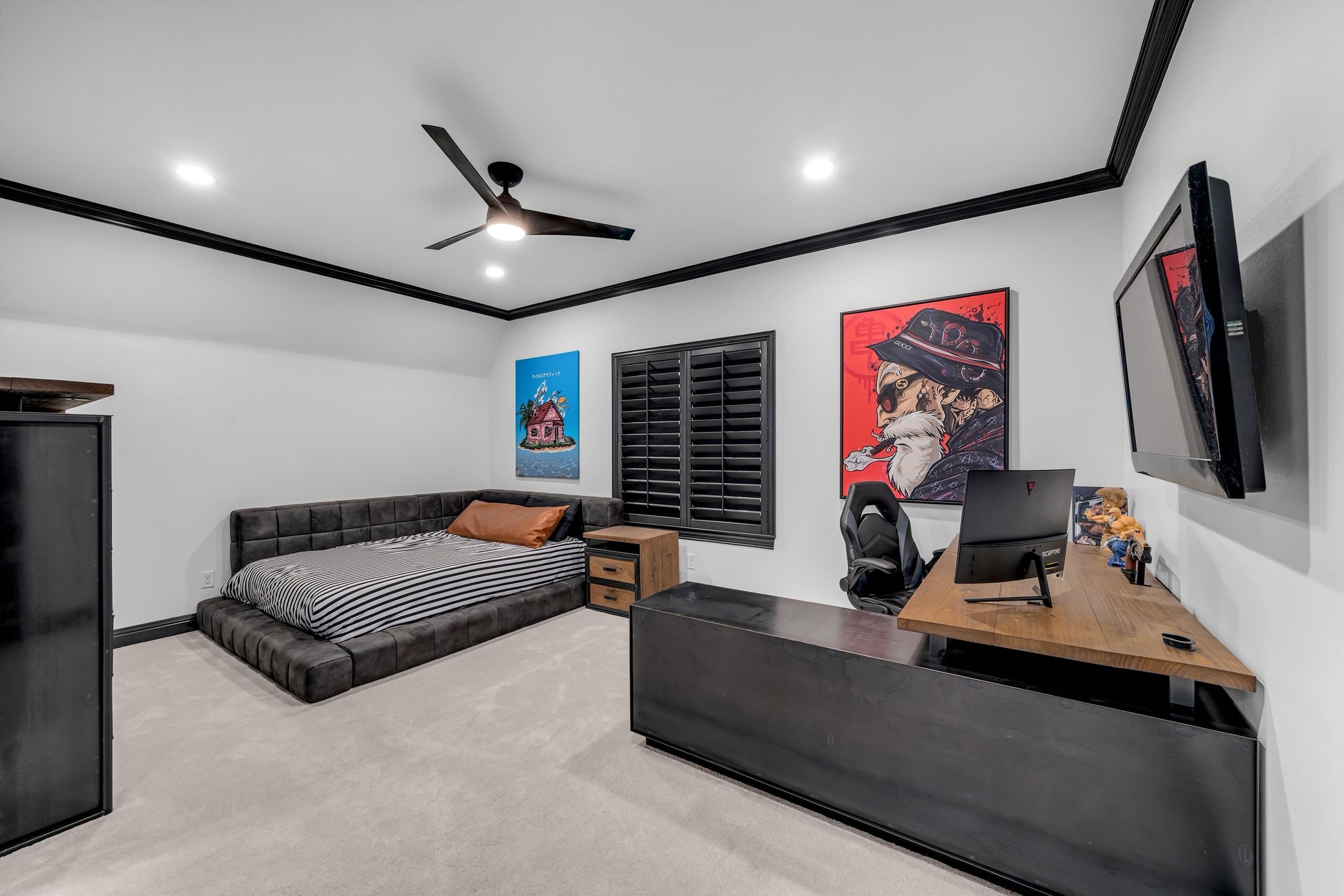 2600 Lakeview Court