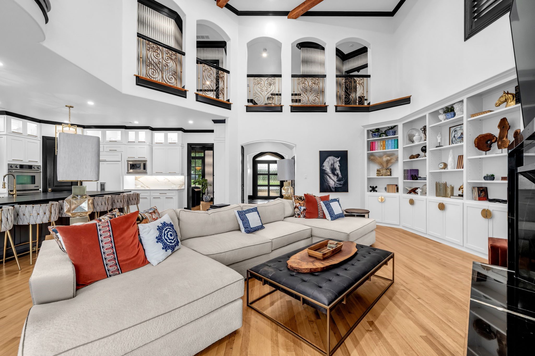 2600 Lakeview Court