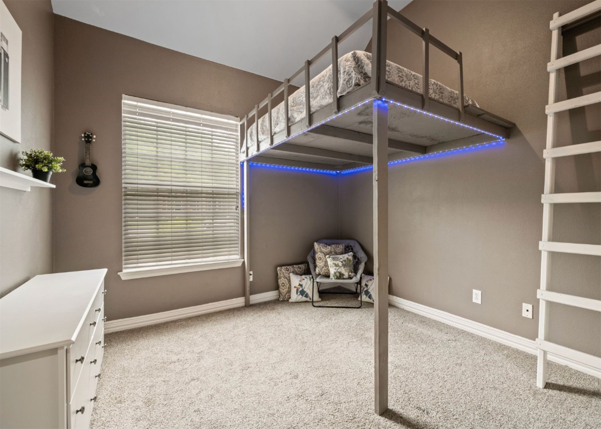 2541 Sir Tristram Lane