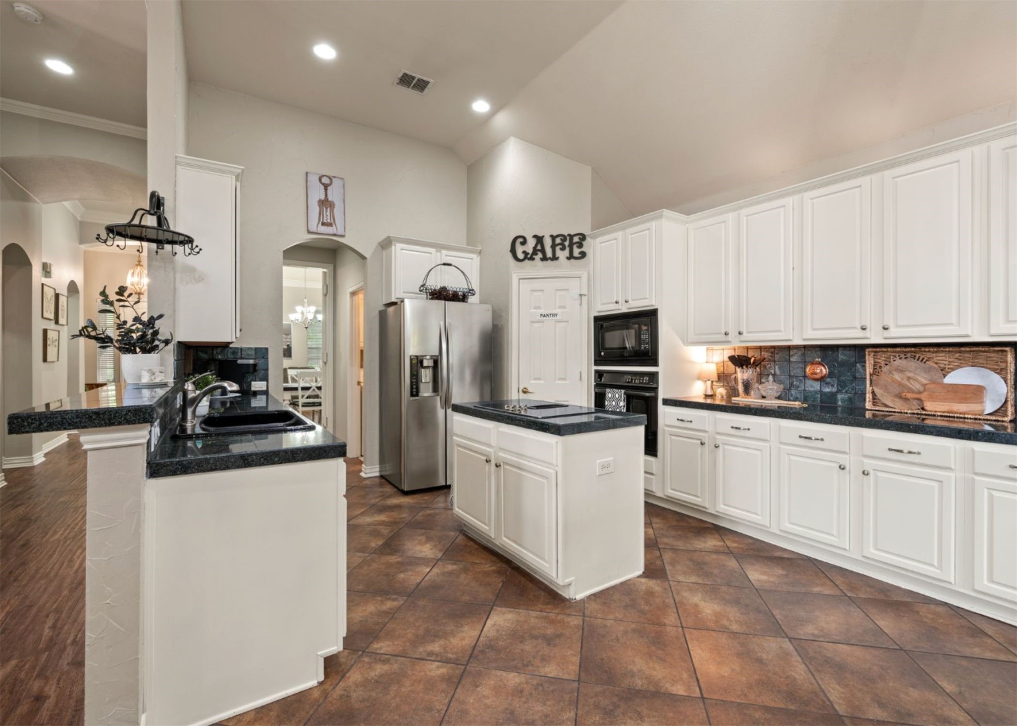 2541 Sir Tristram Lane