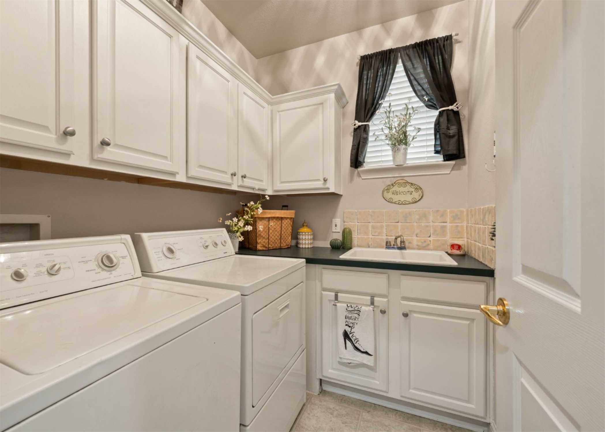 2541 Sir Tristram Lane