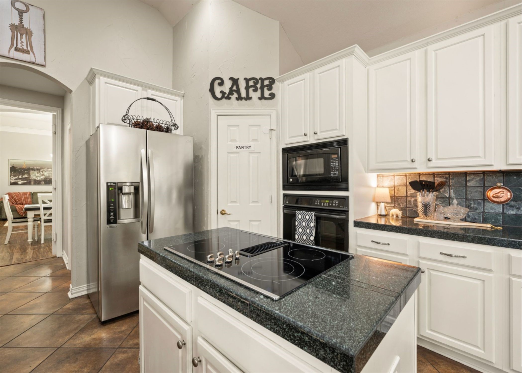 2541 Sir Tristram Lane