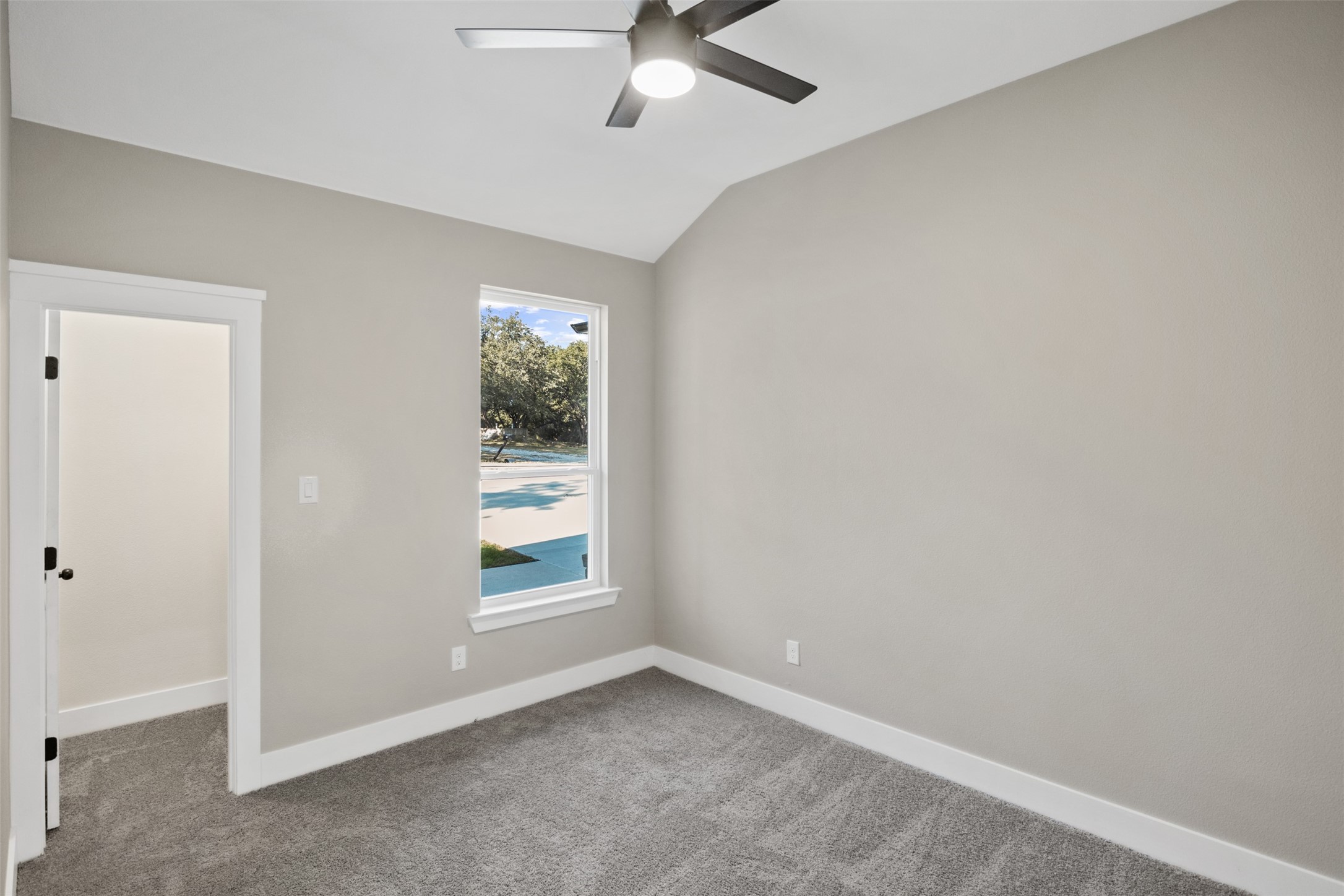 1621 S Chisholm Trail