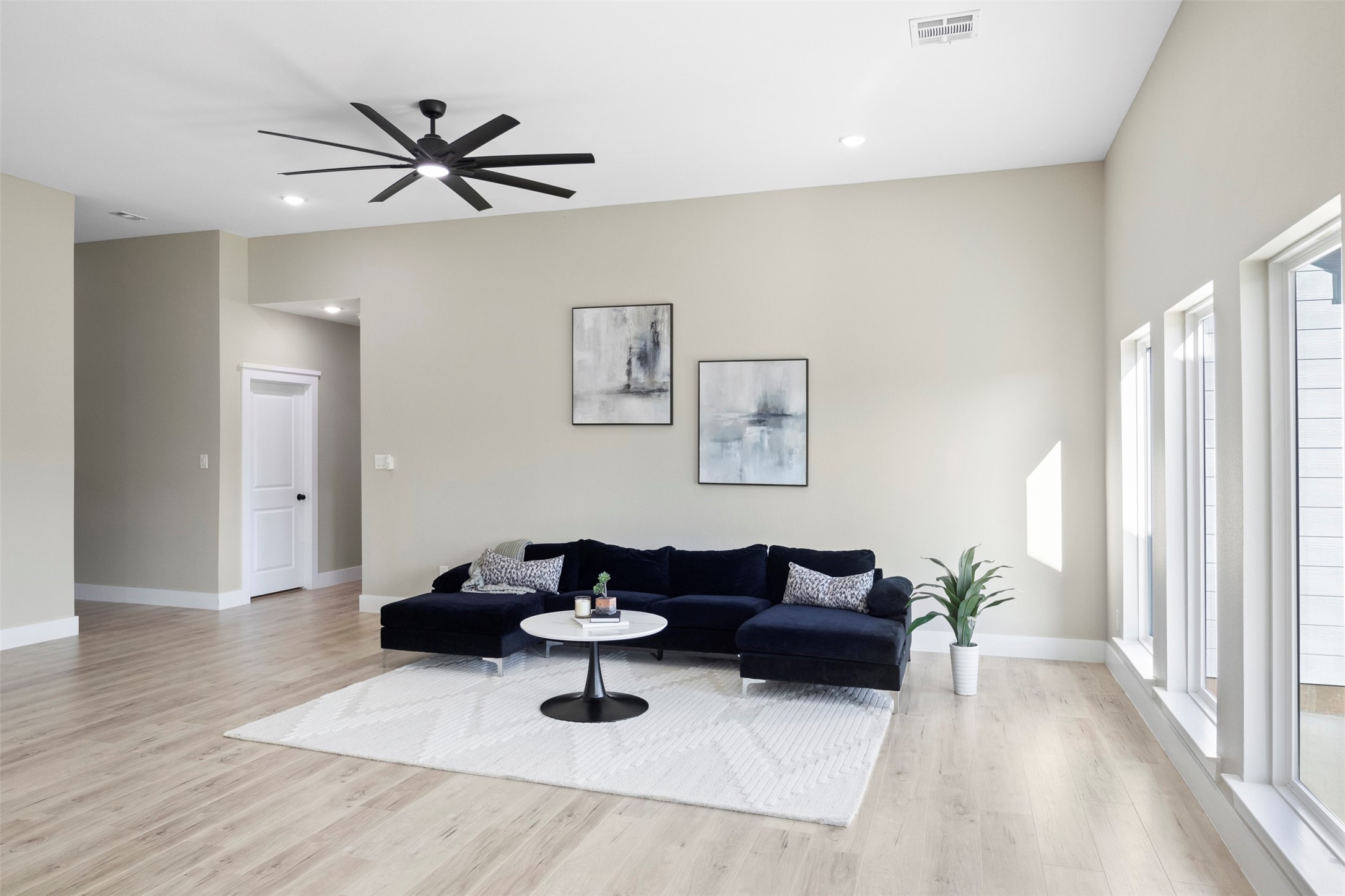 1621 S Chisholm Trail