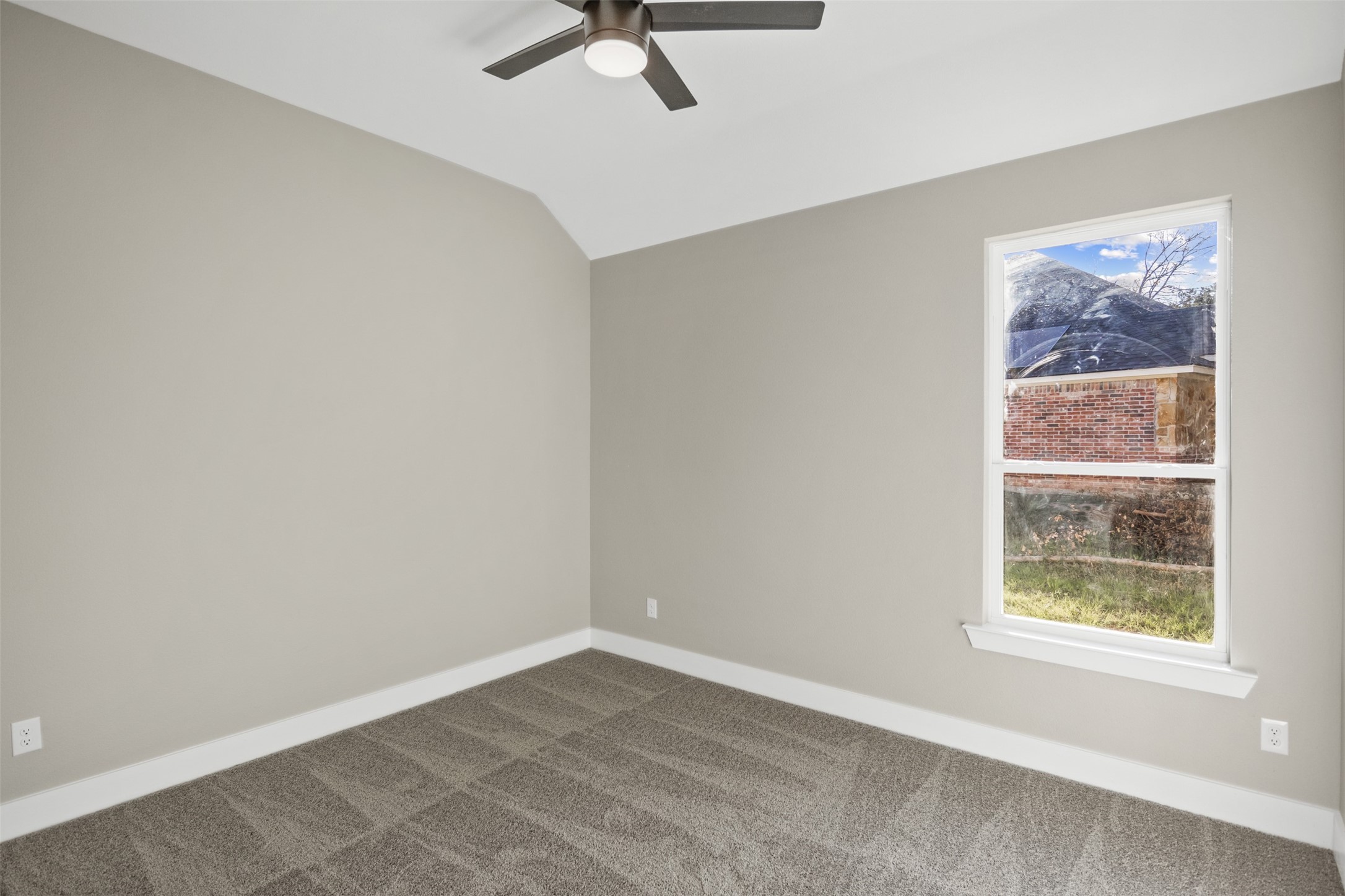 1621 S Chisholm Trail