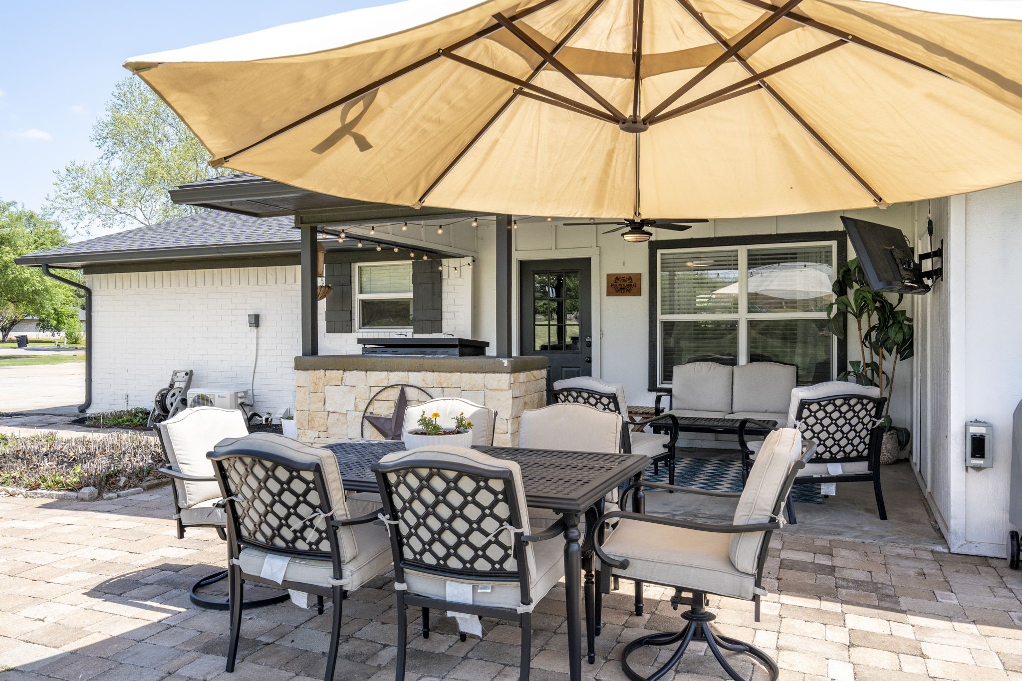 211 Cayuga Trail