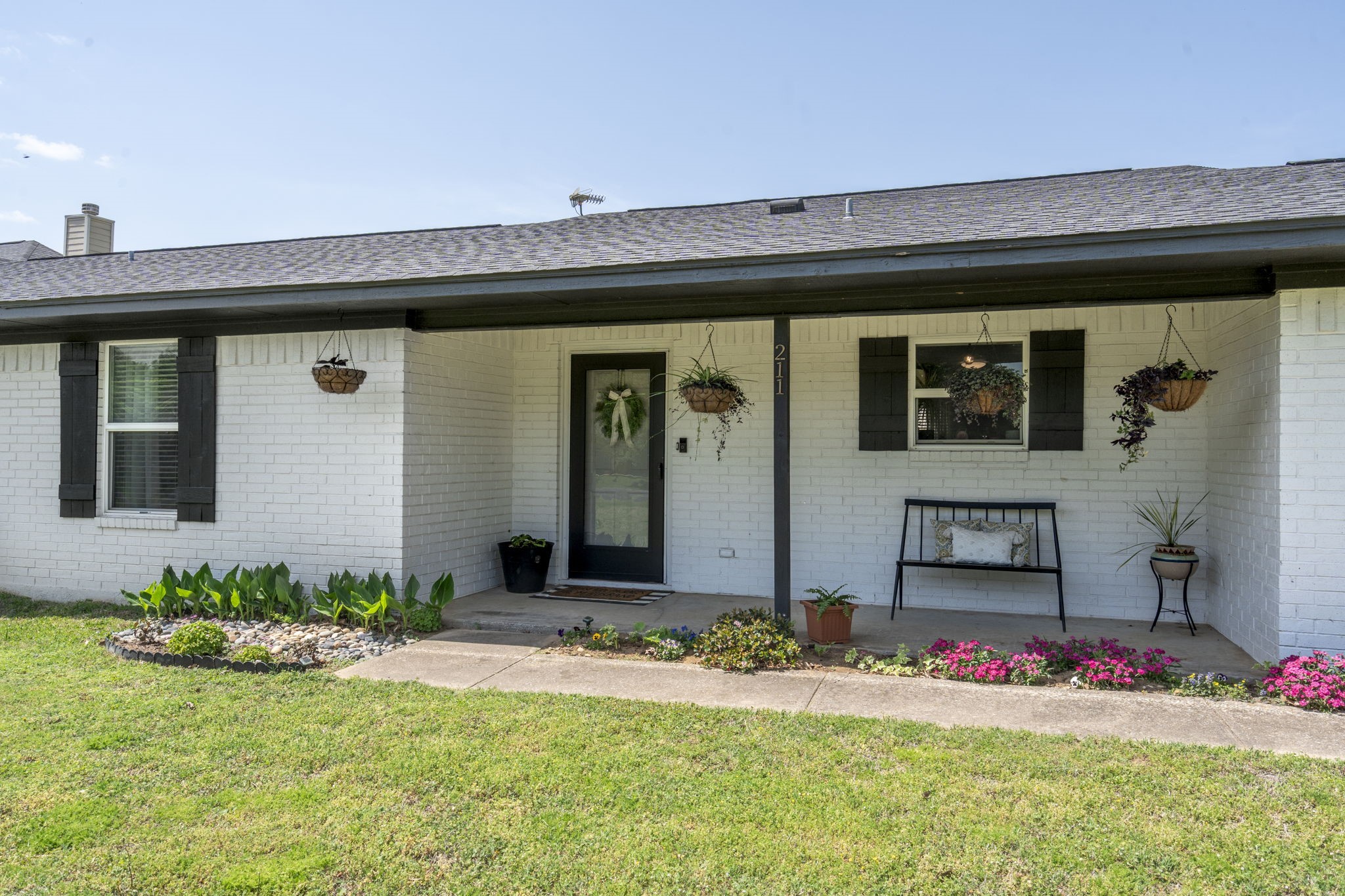 211 Cayuga Trail