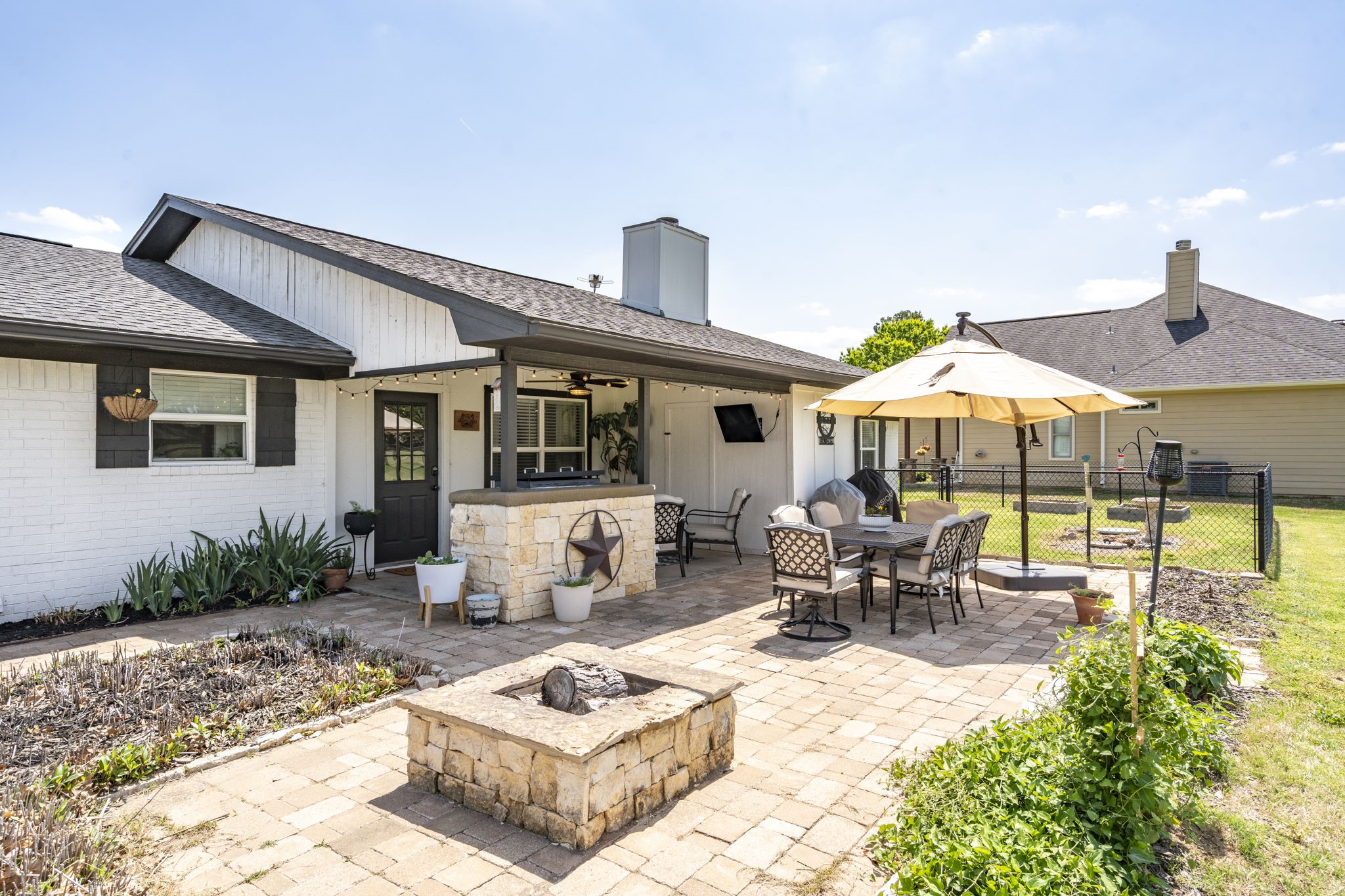 211 Cayuga Trail