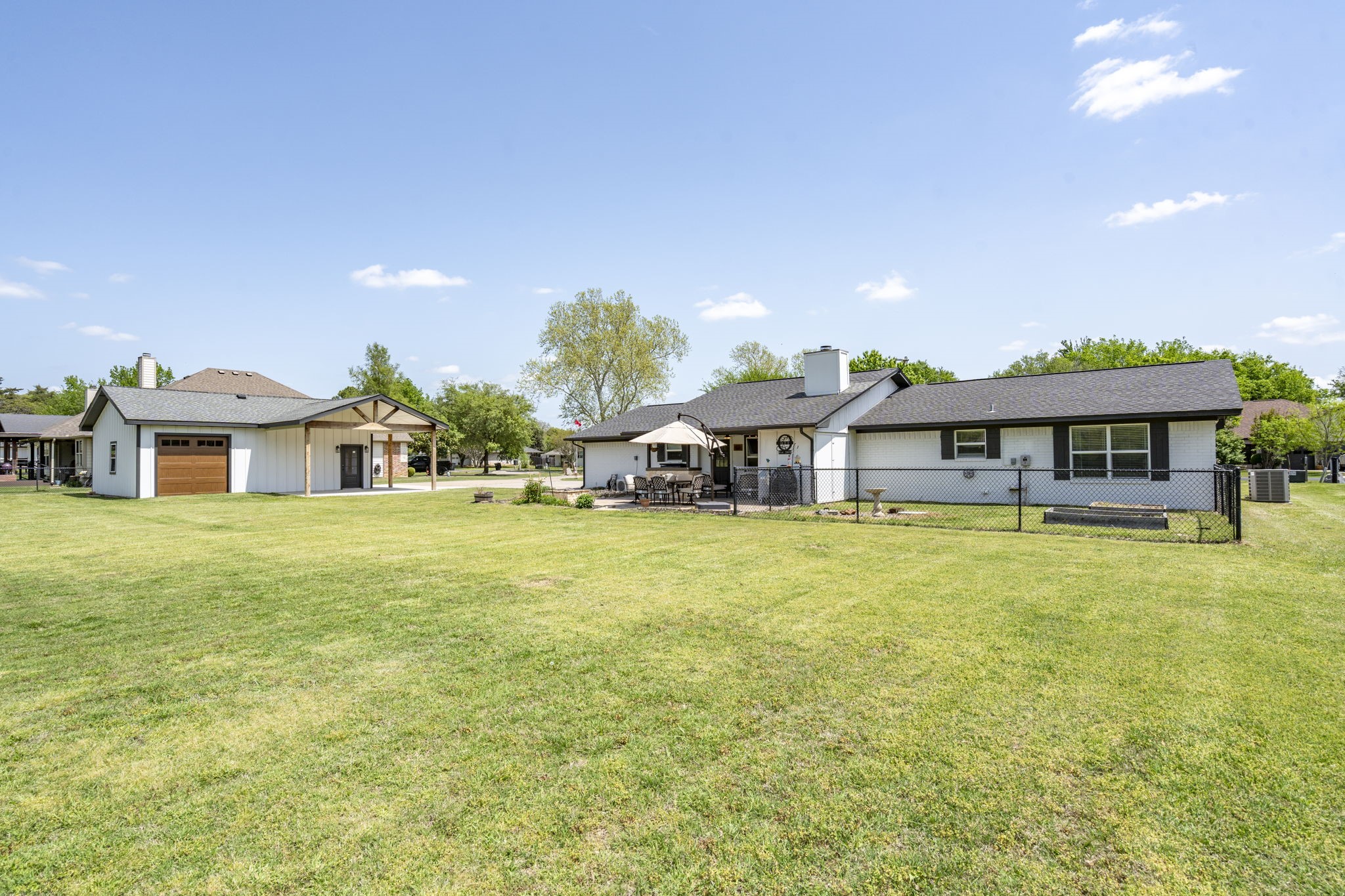 211 Cayuga Trail