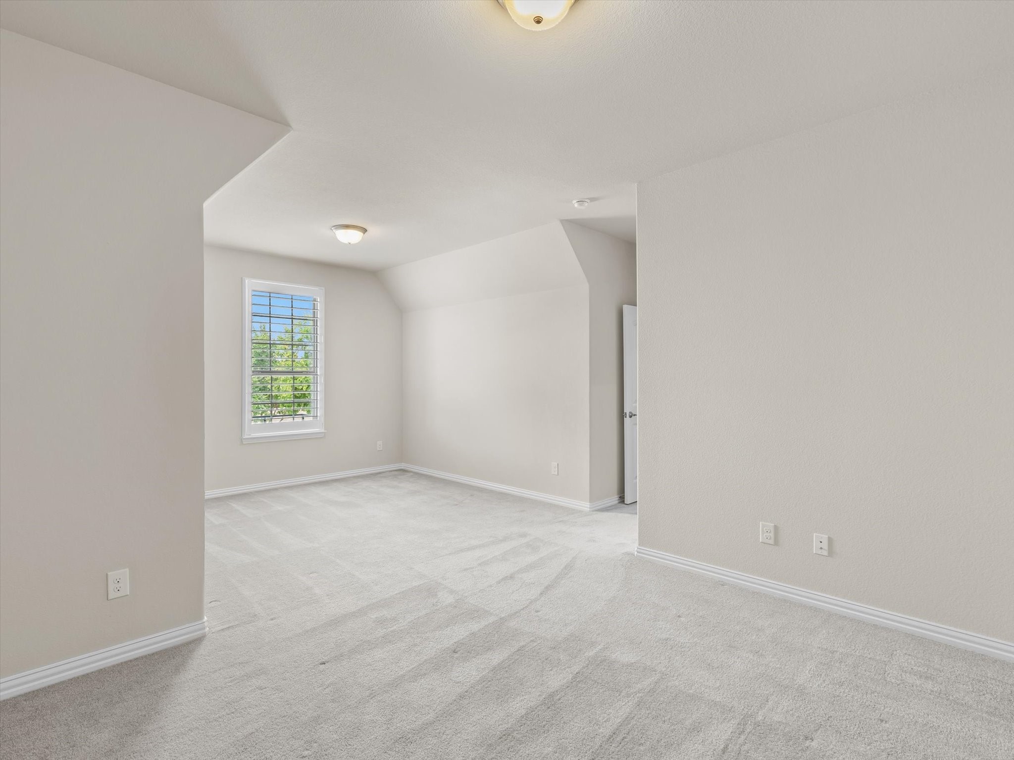 1221 Clearwater Drive