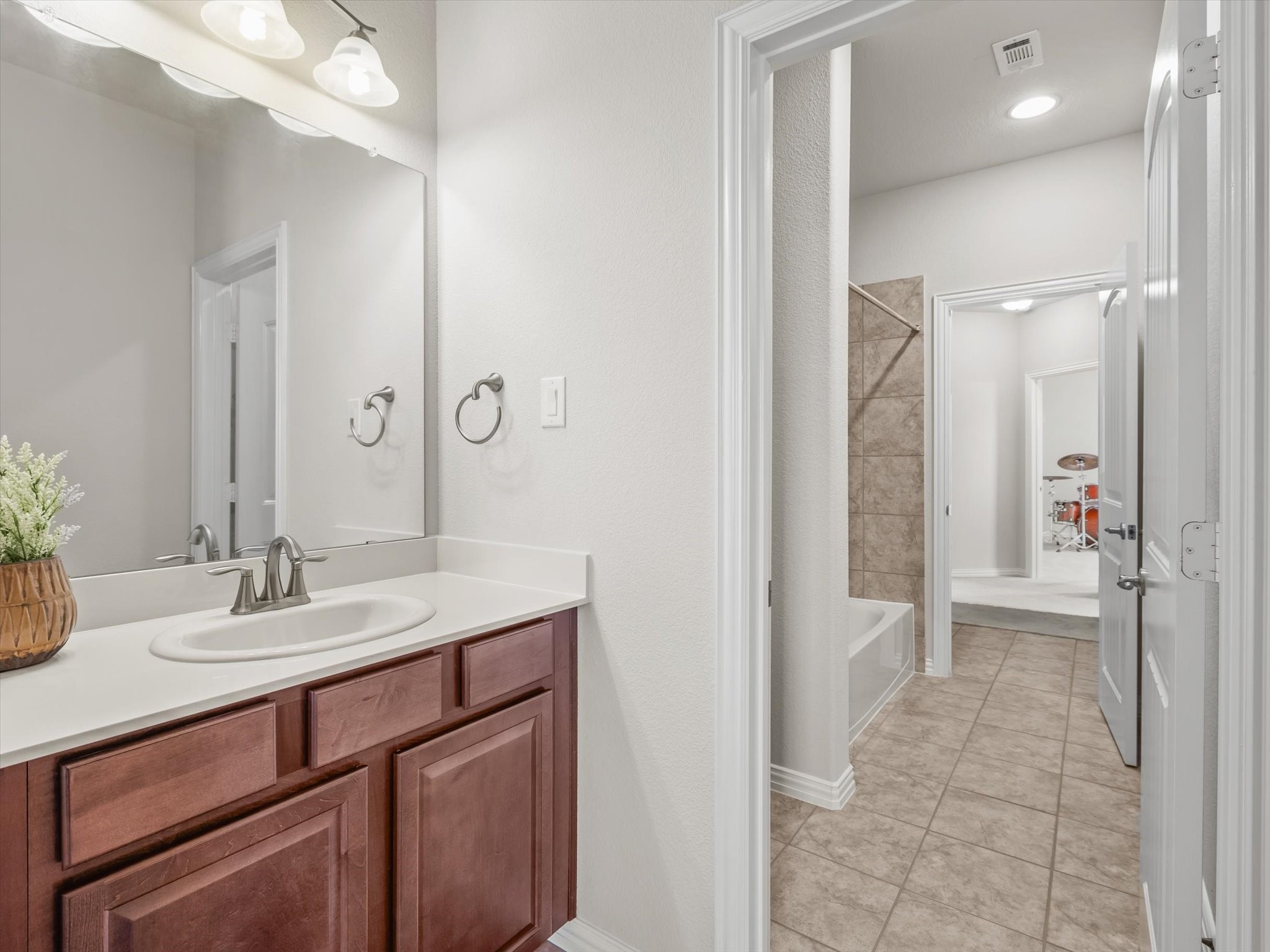 1221 Clearwater Drive