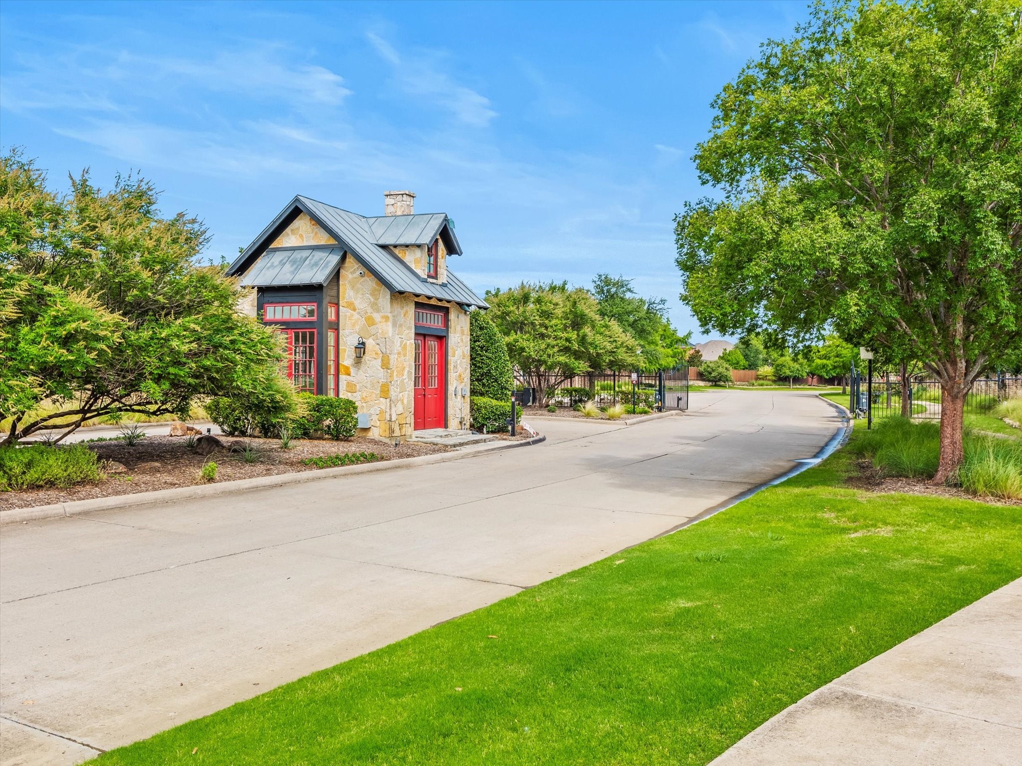 1221 Clearwater Drive