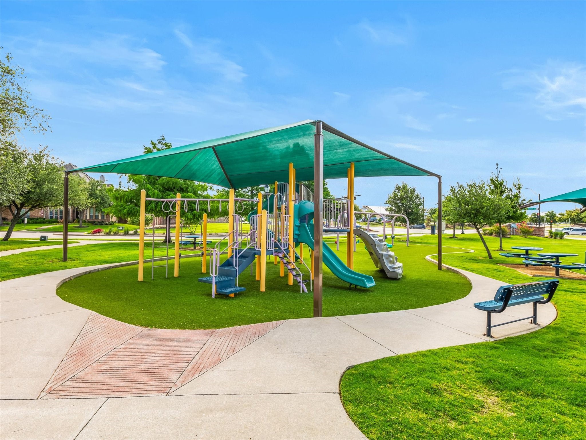 1221 Clearwater Drive