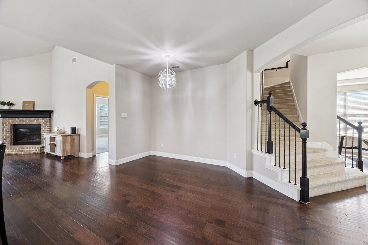 1709 Meadow Trail Lane