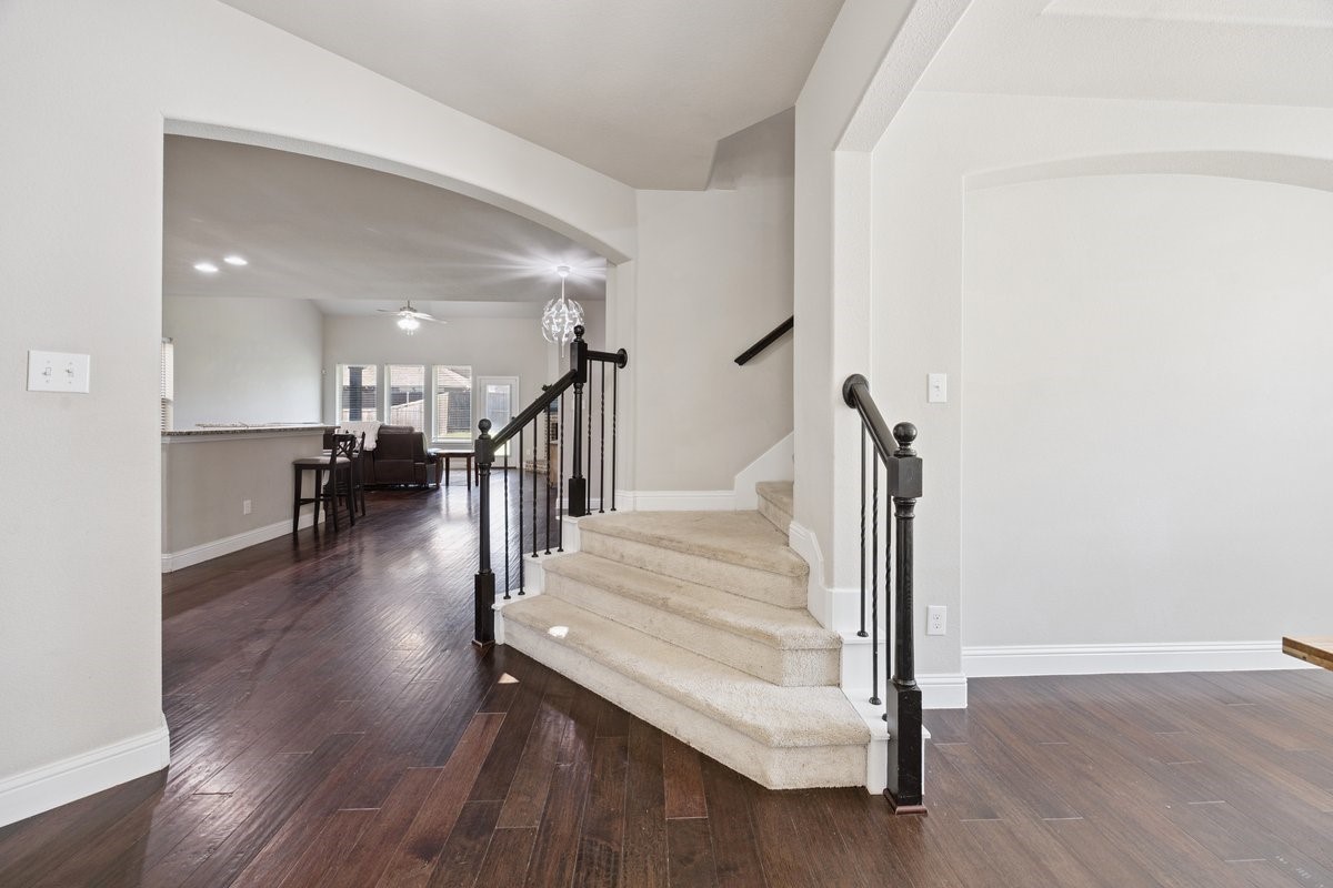 1709 Meadow Trail Lane
