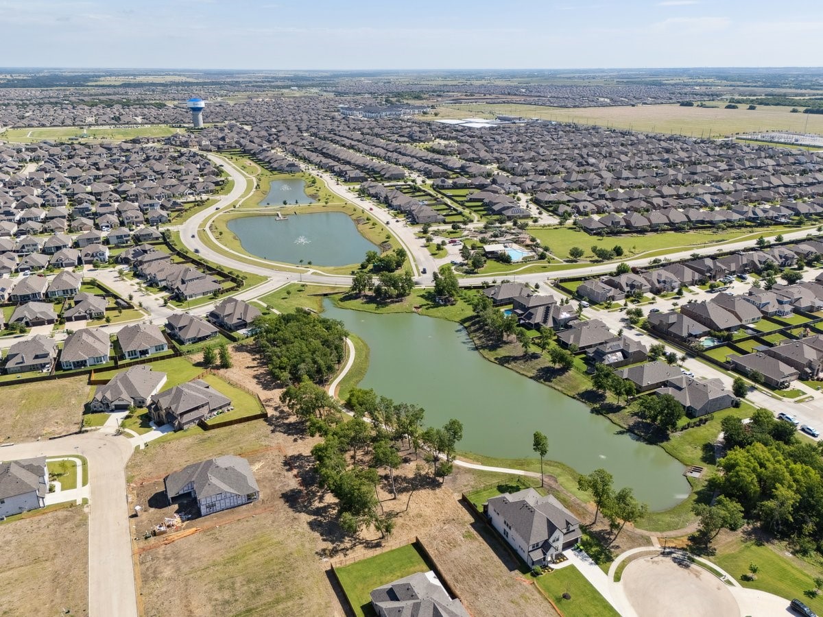1709 Meadow Trail Lane