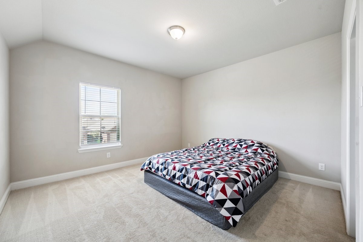 1709 Meadow Trail Lane