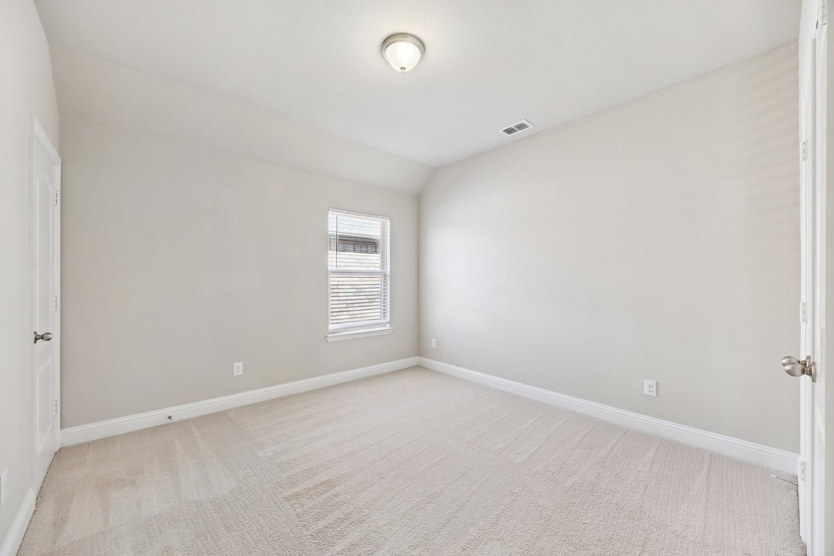 1709 Meadow Trail Lane