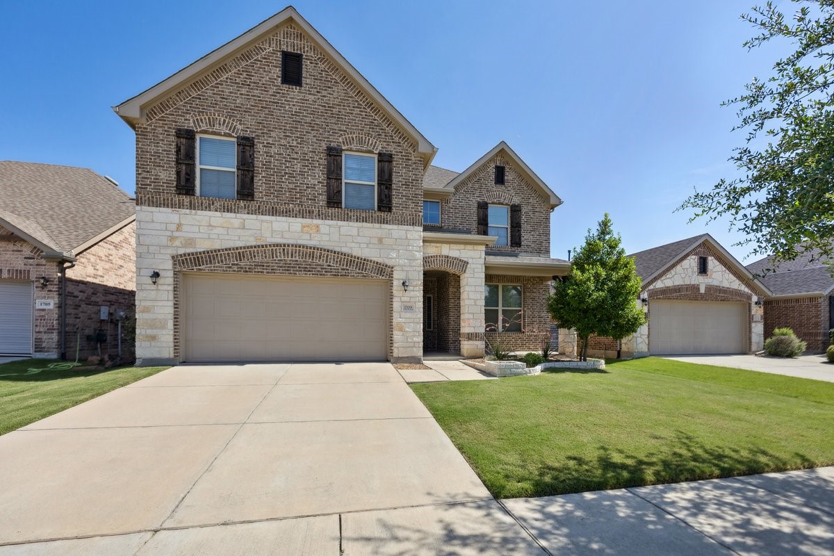 1709 Meadow Trail Lane