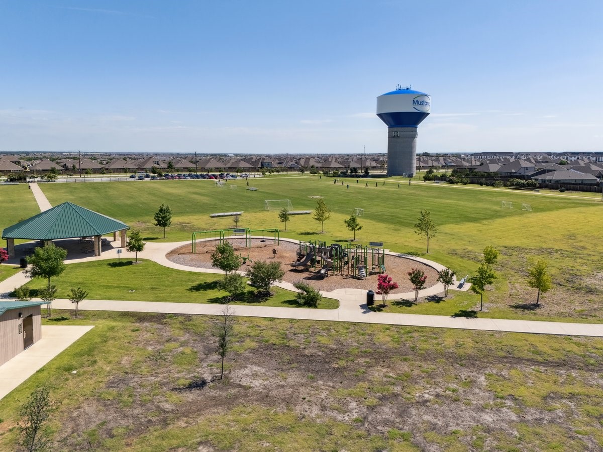 1709 Meadow Trail Lane