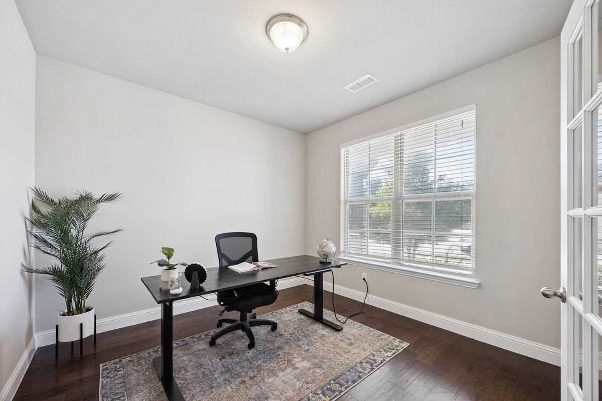 1709 Meadow Trail Lane