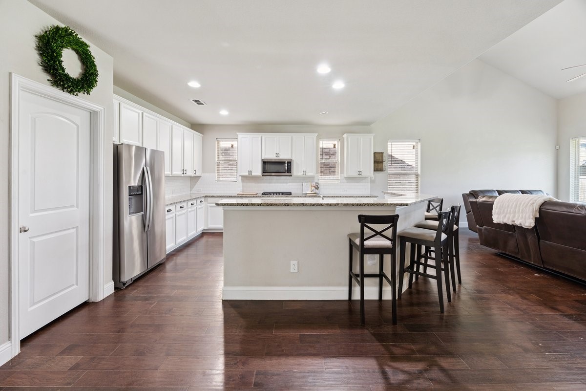 1709 Meadow Trail Lane