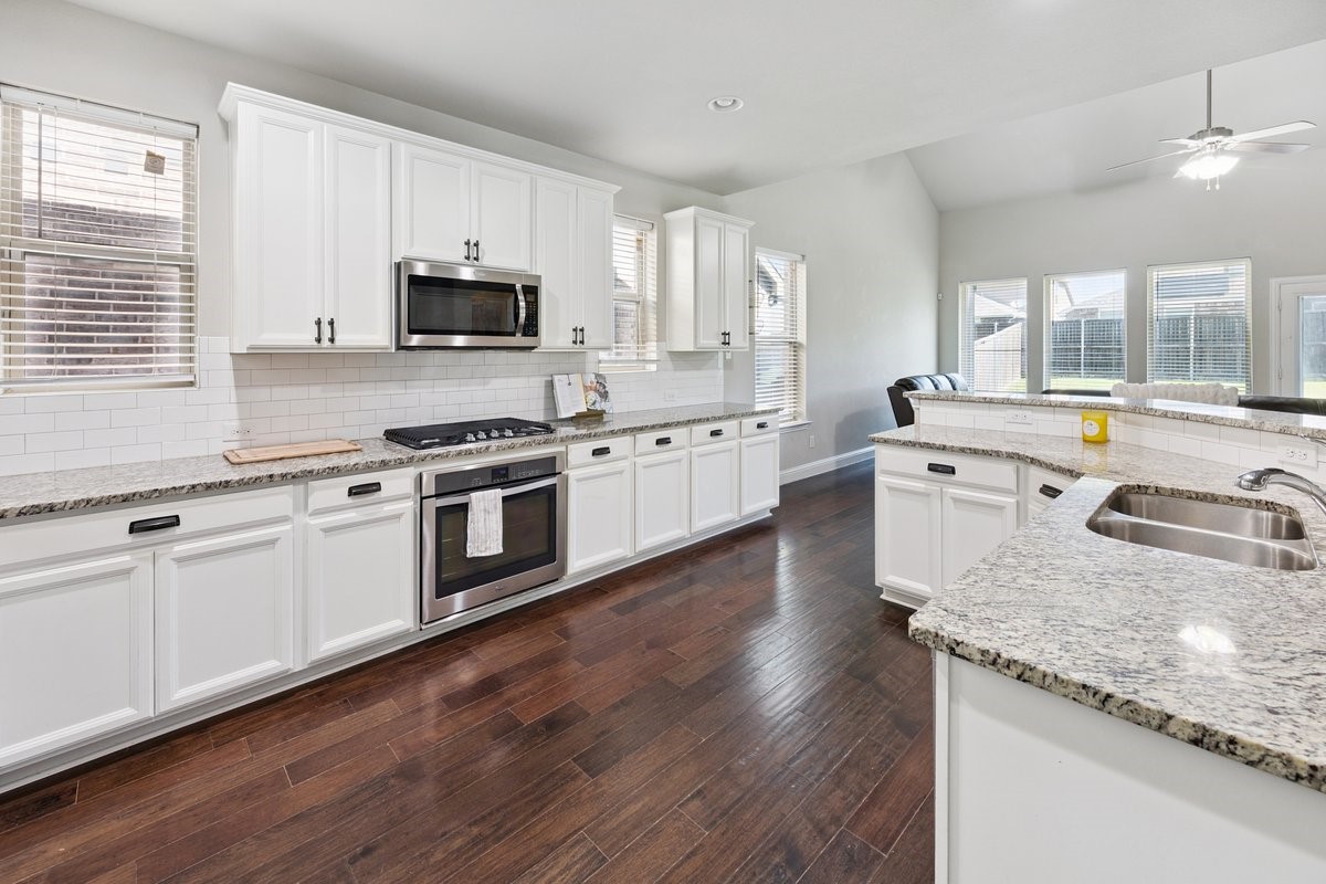 1709 Meadow Trail Lane