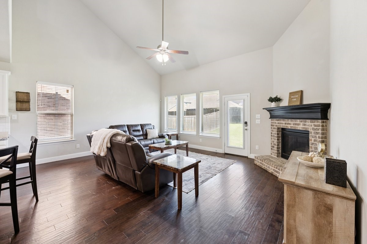 1709 Meadow Trail Lane