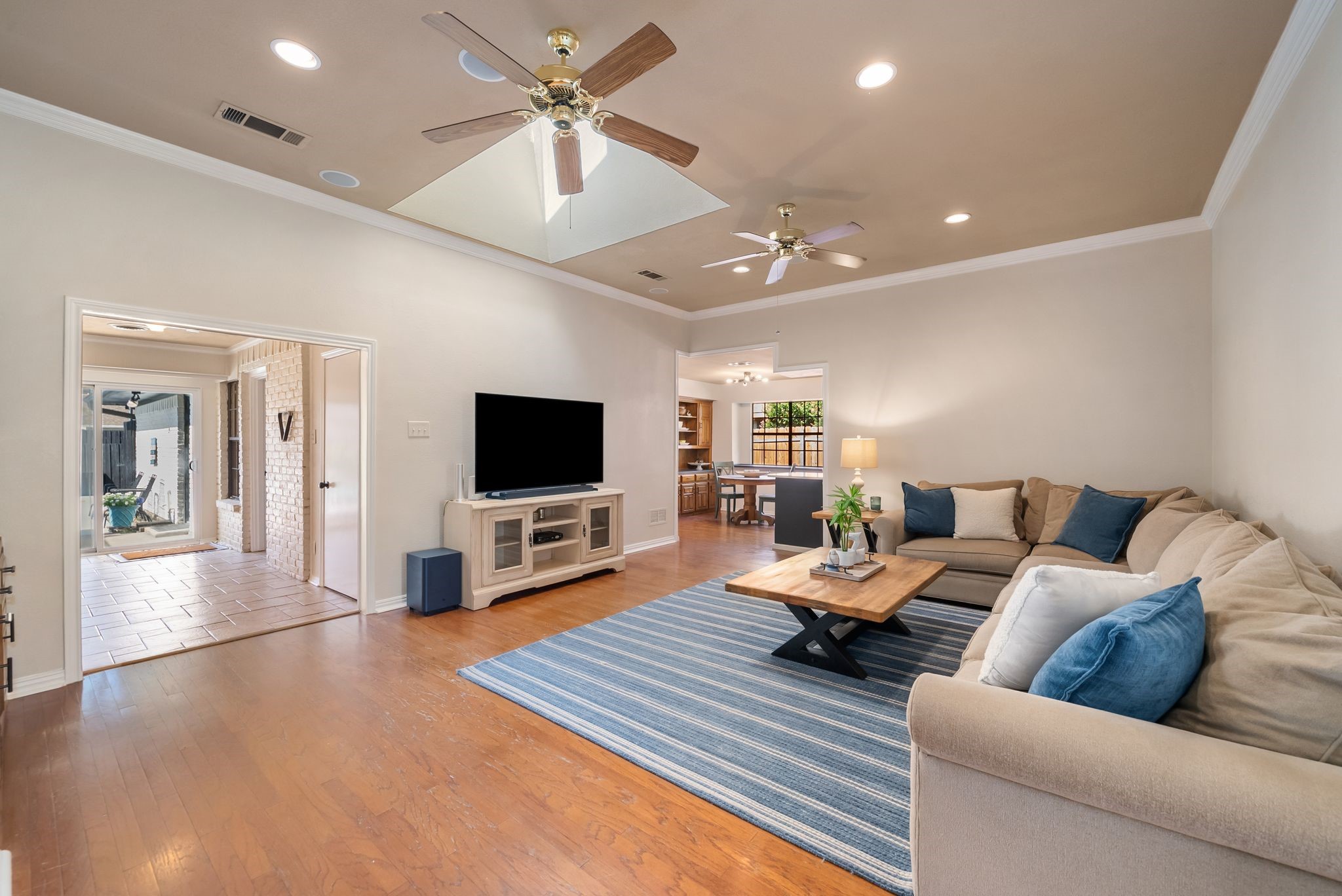 1114 Rainbow Drive