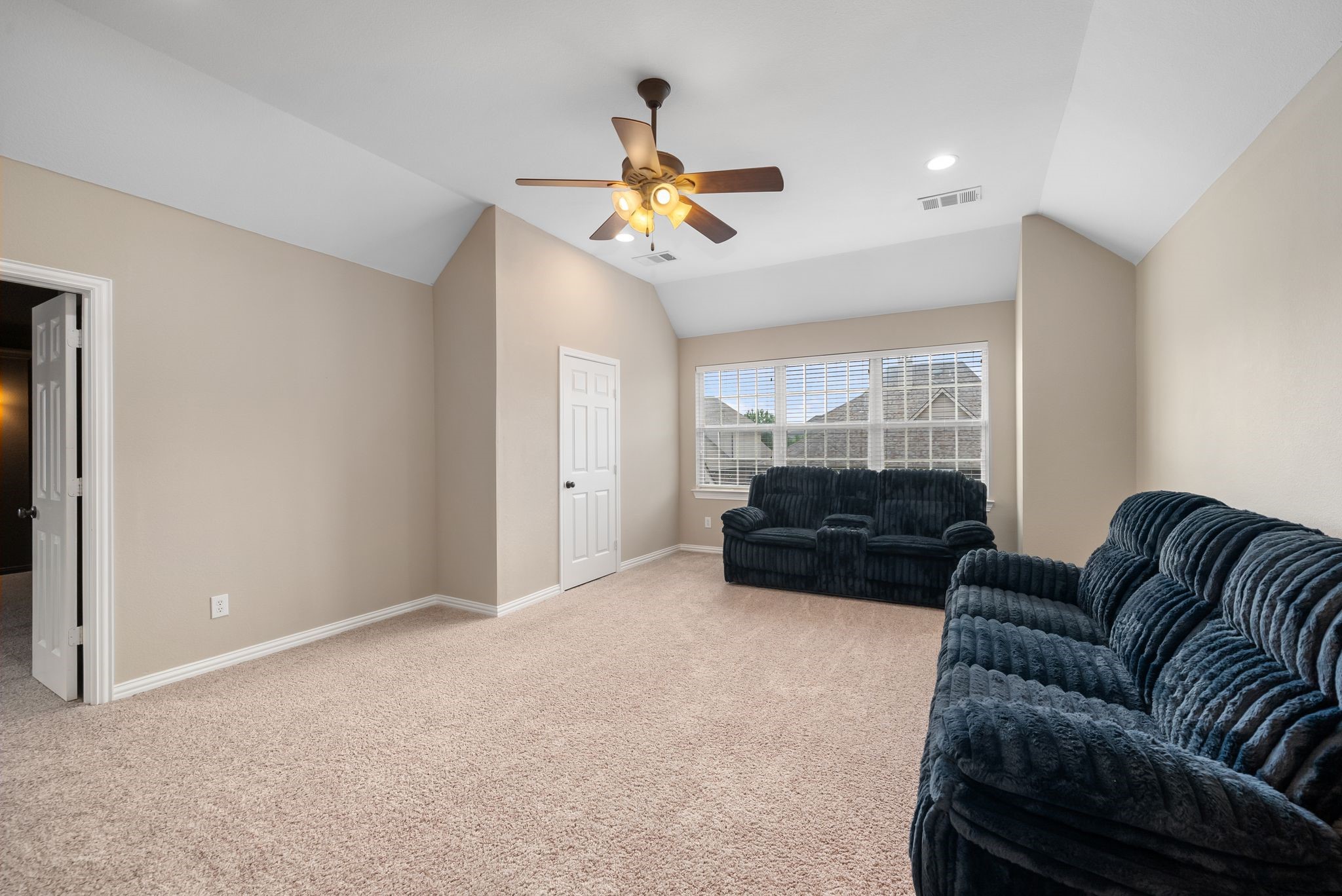 14883 Foxbriar Lane