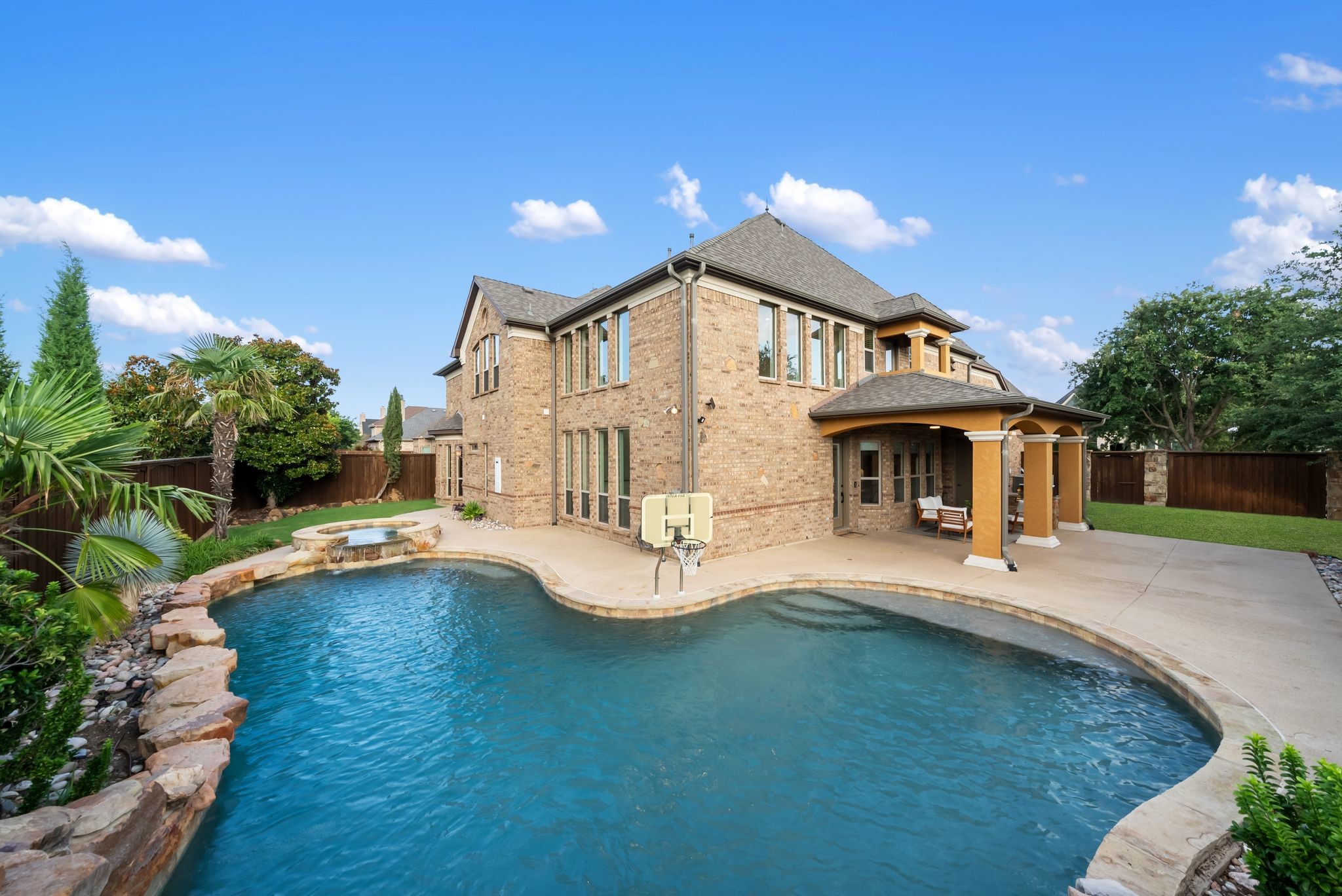 4012 Glenhurst Lane