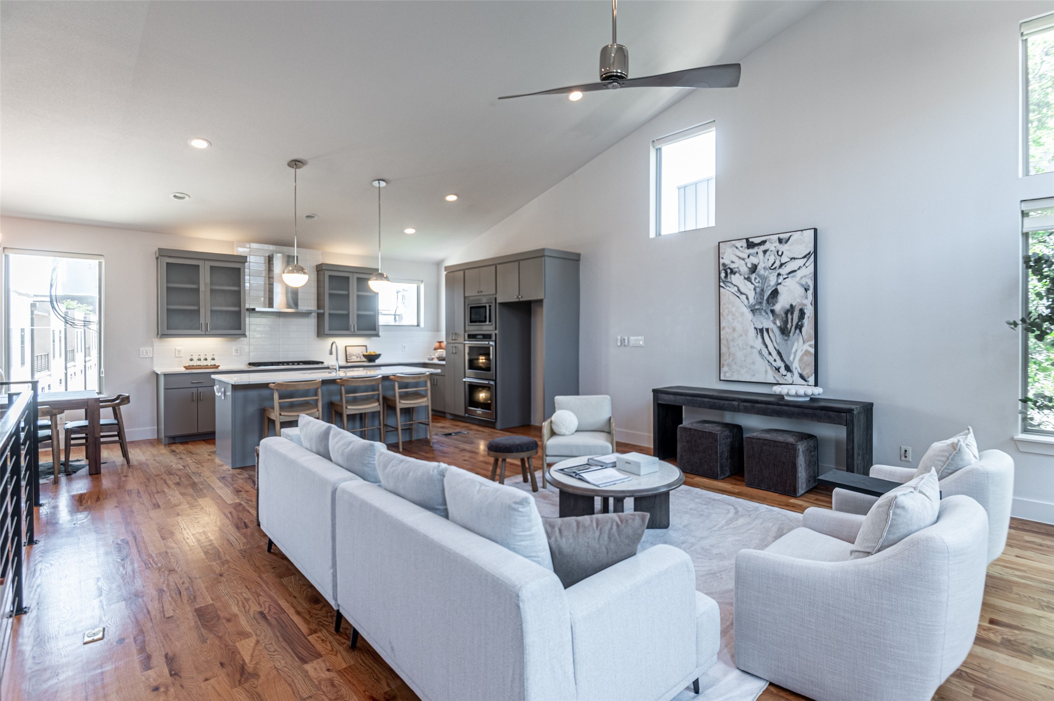 2421 N Garrett Avenue 3