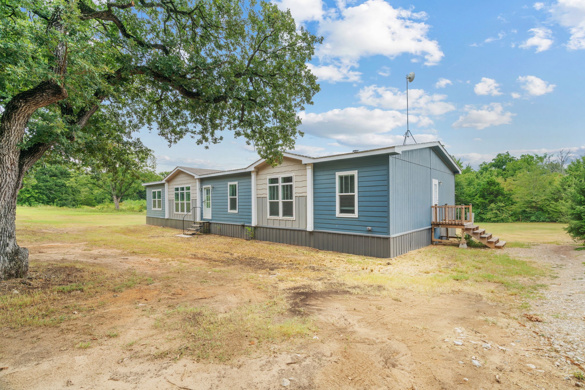 1337 County Road 211