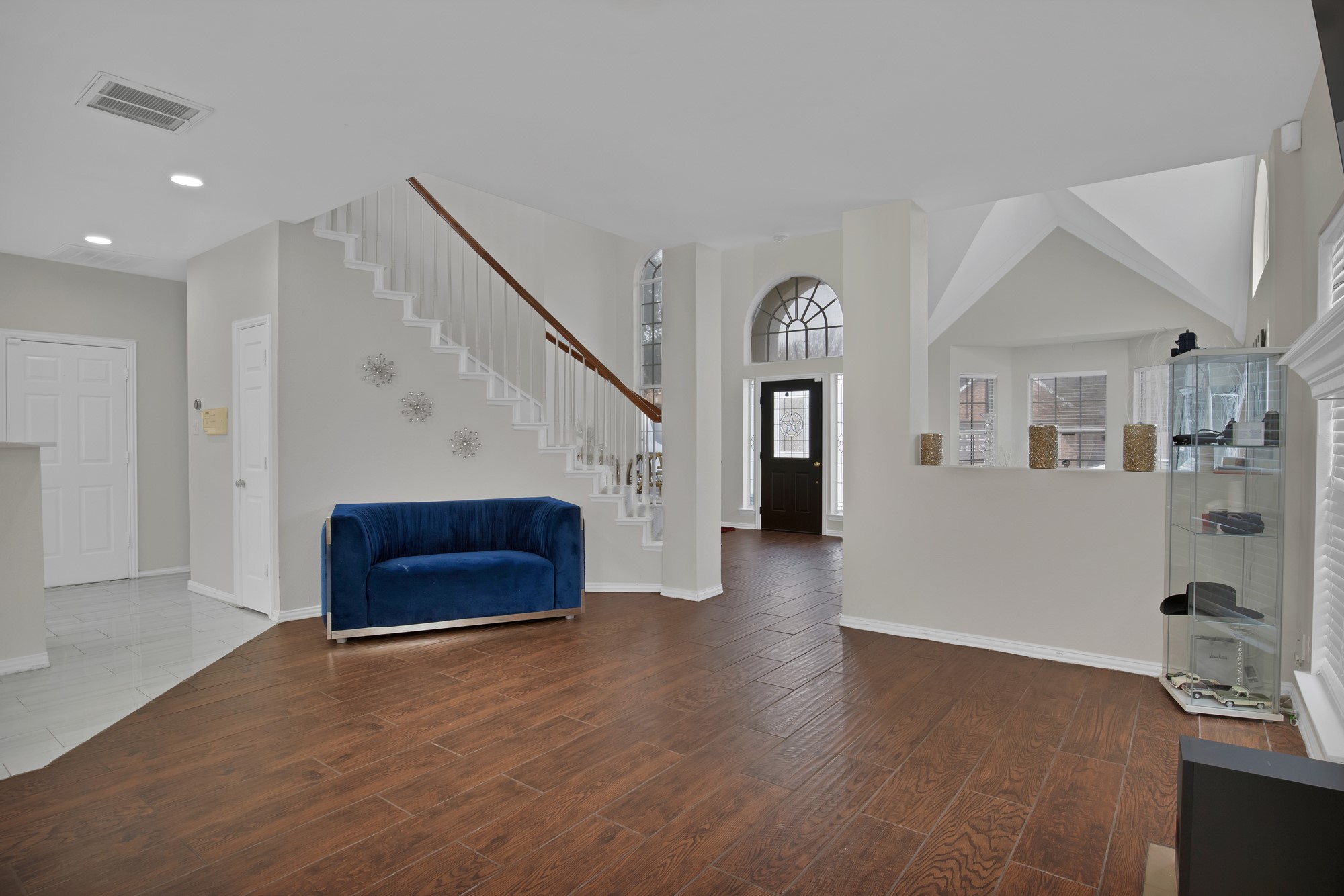 5809 gloucester Court