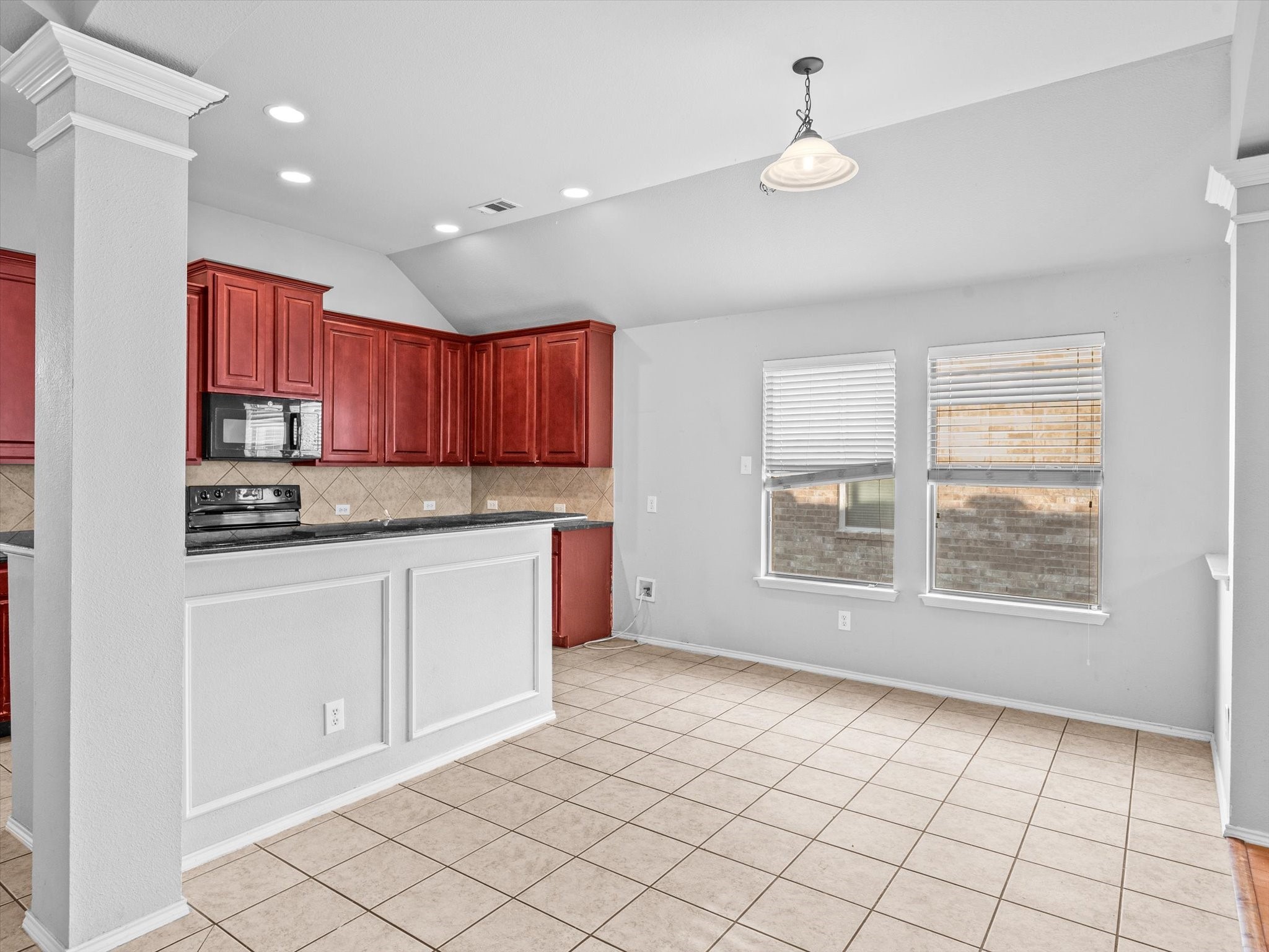5113 Sweetgum Court