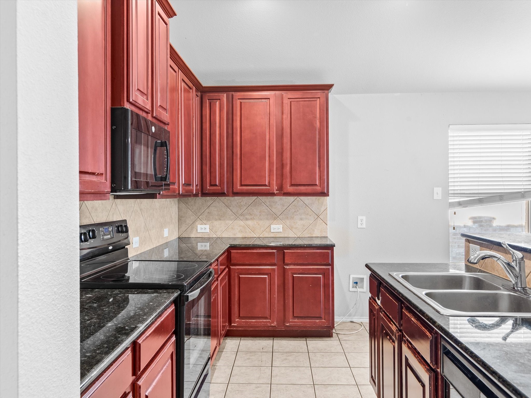 5113 Sweetgum Court