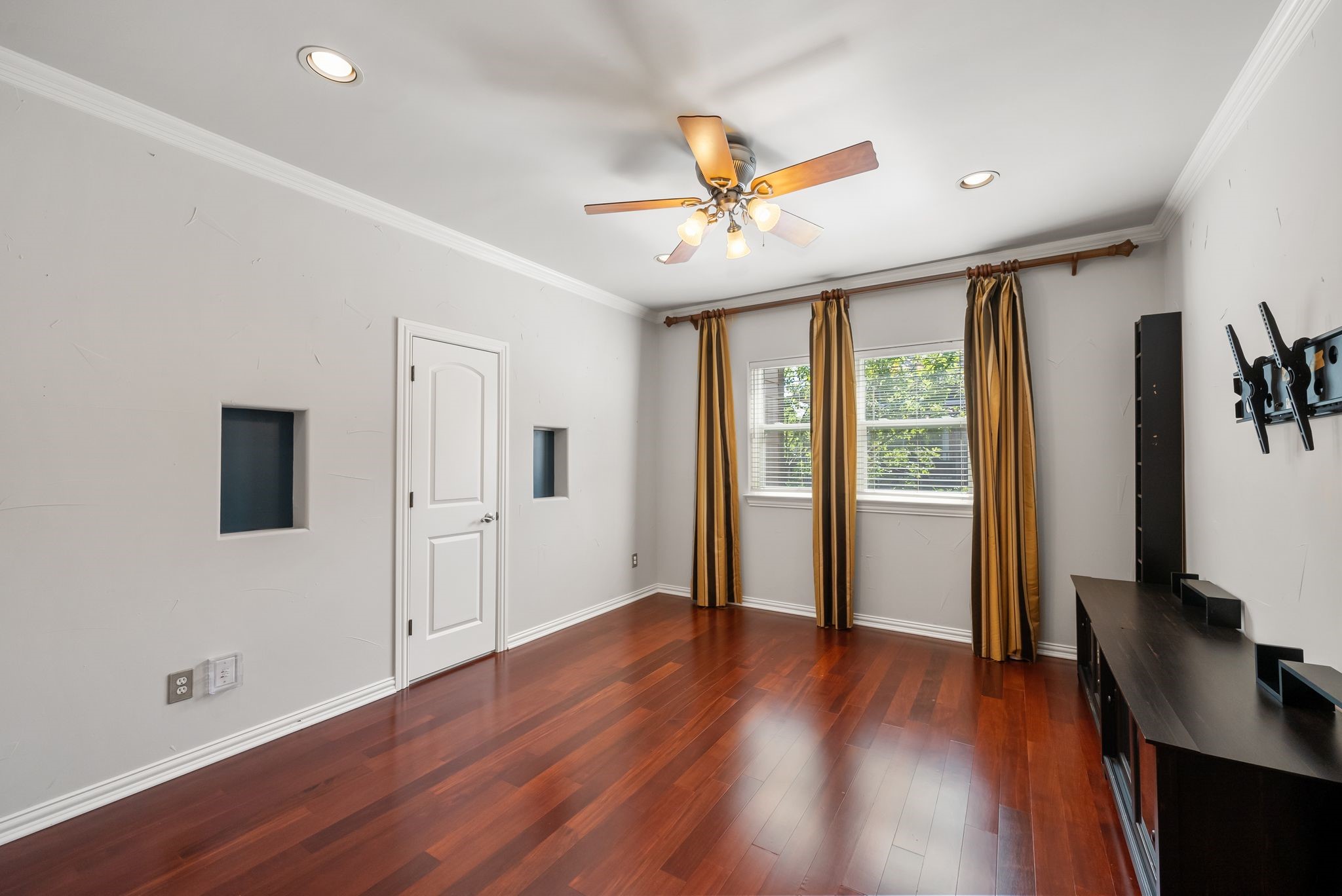 203 Florence Court