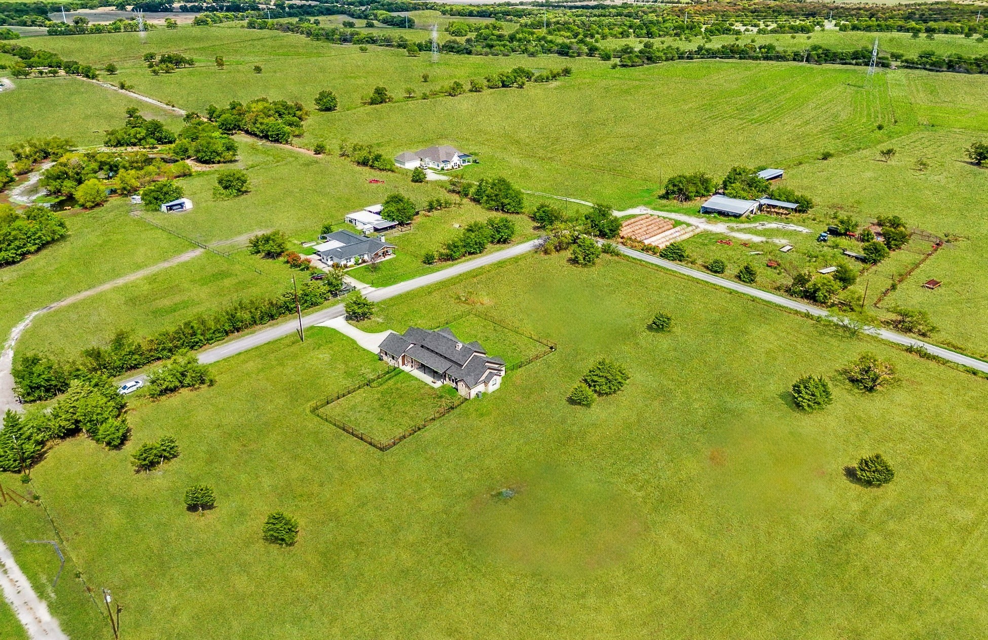 737 Sabine Creek Road