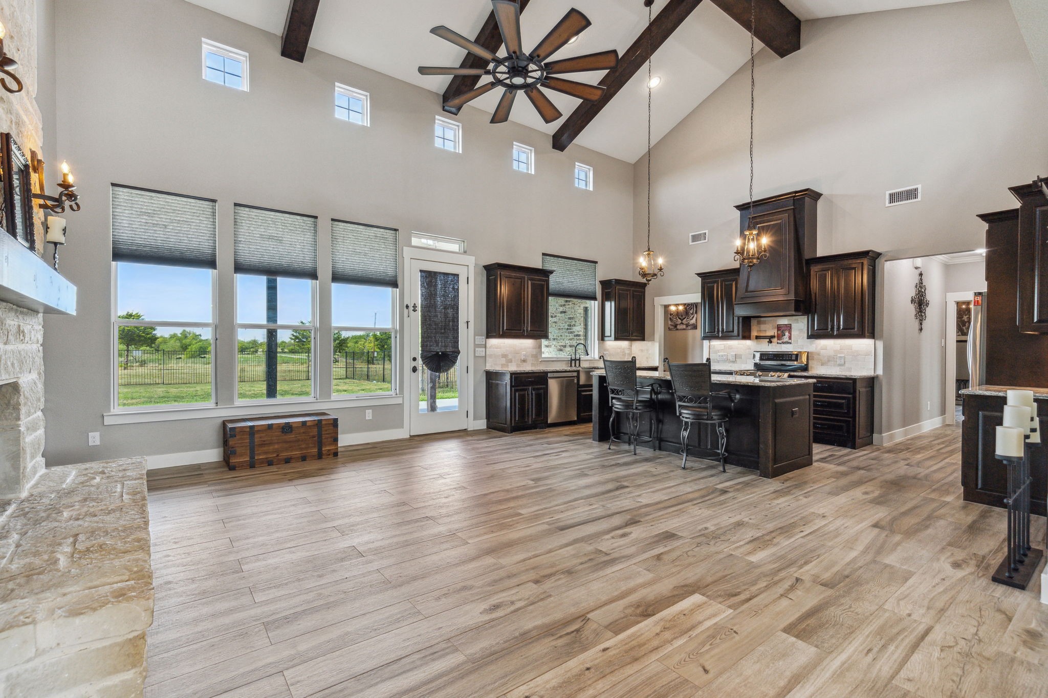 737 Sabine Creek Road