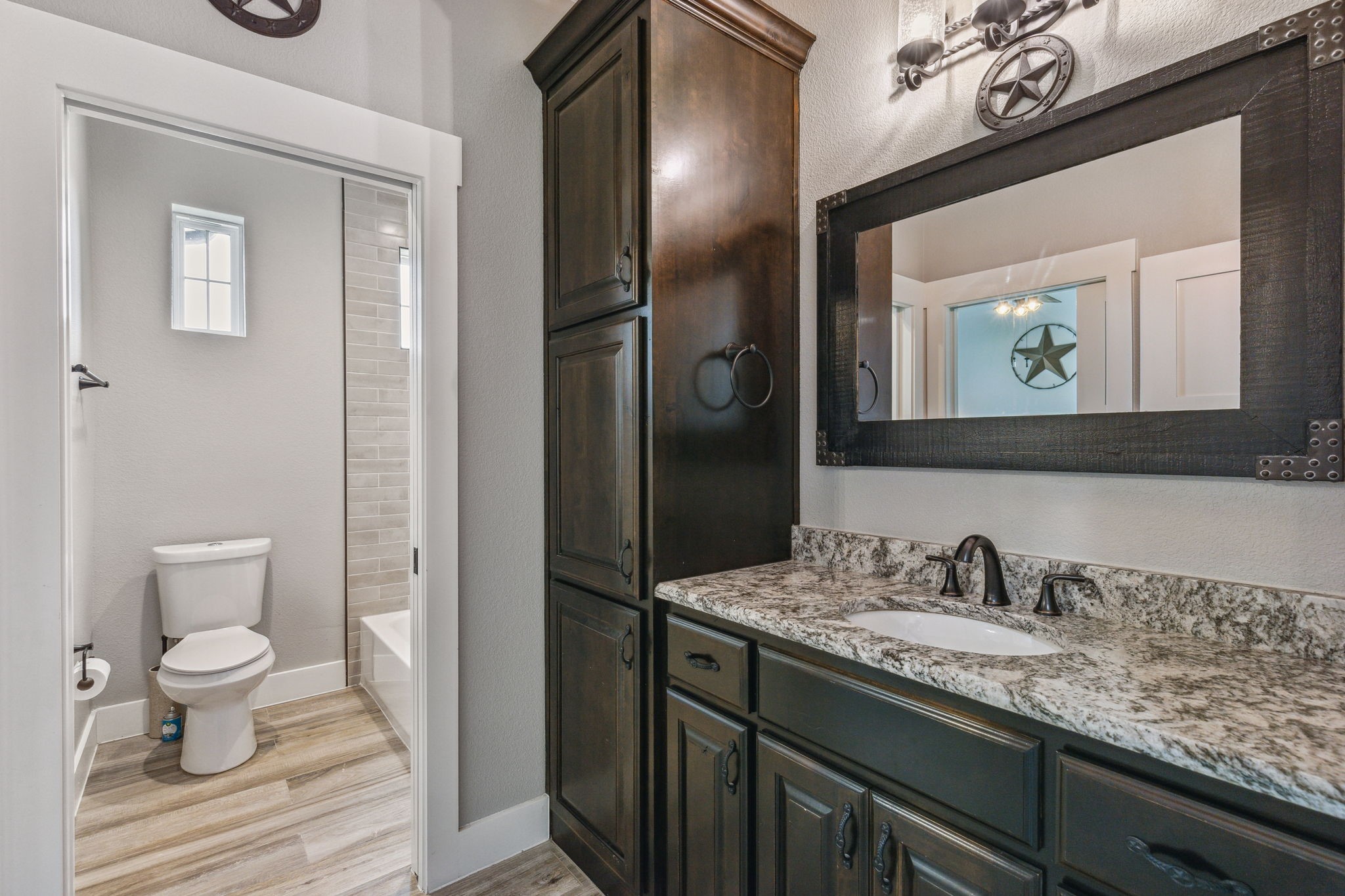 737 Sabine Creek Road