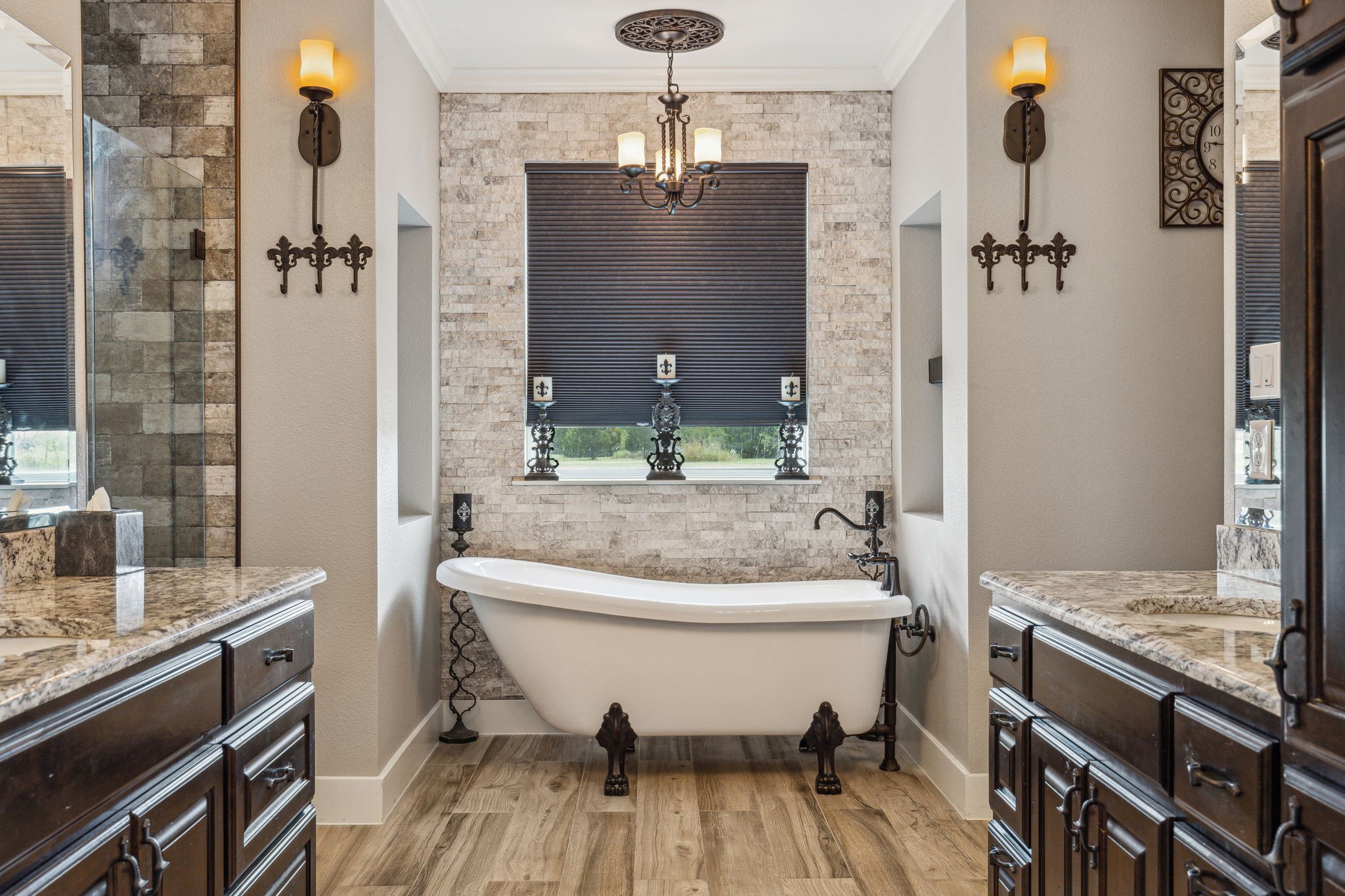 737 Sabine Creek Road