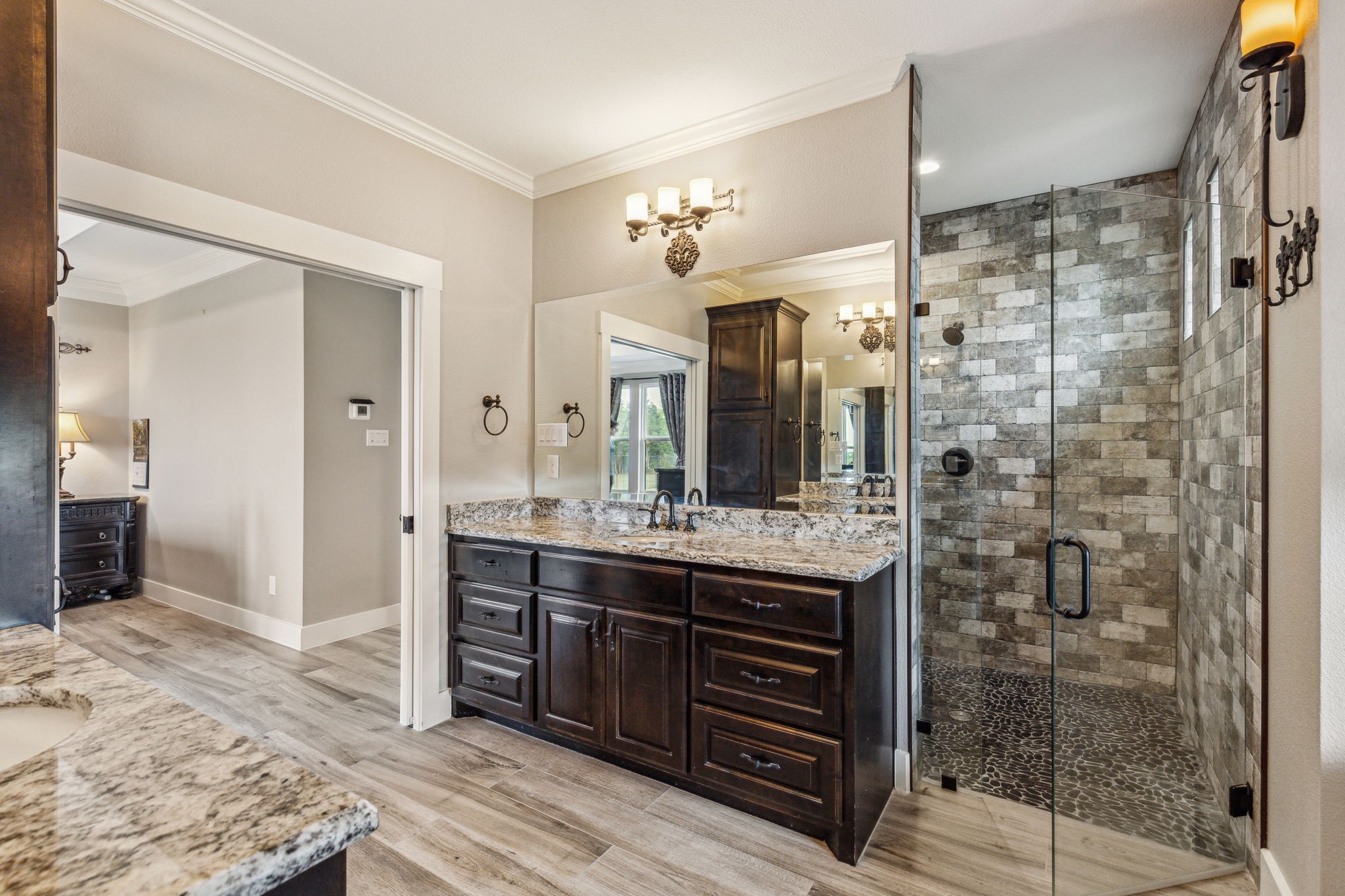 737 Sabine Creek Road